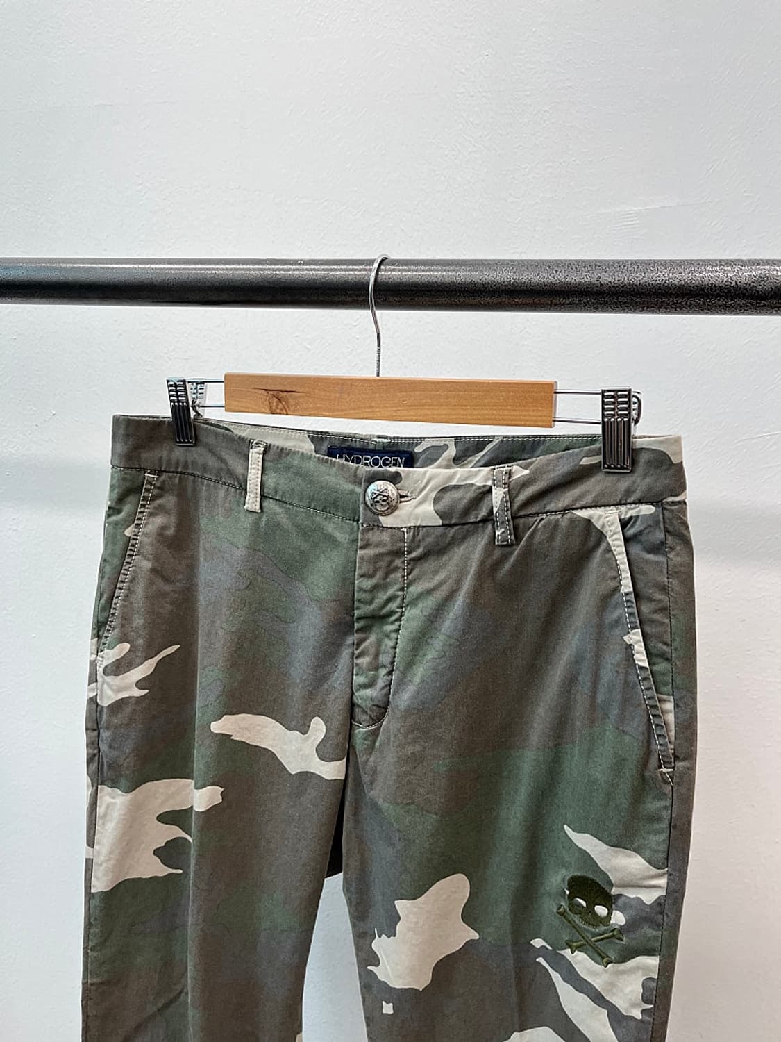 31) 하이드로겐 스컬자수 카모팬츠  상품이미지2