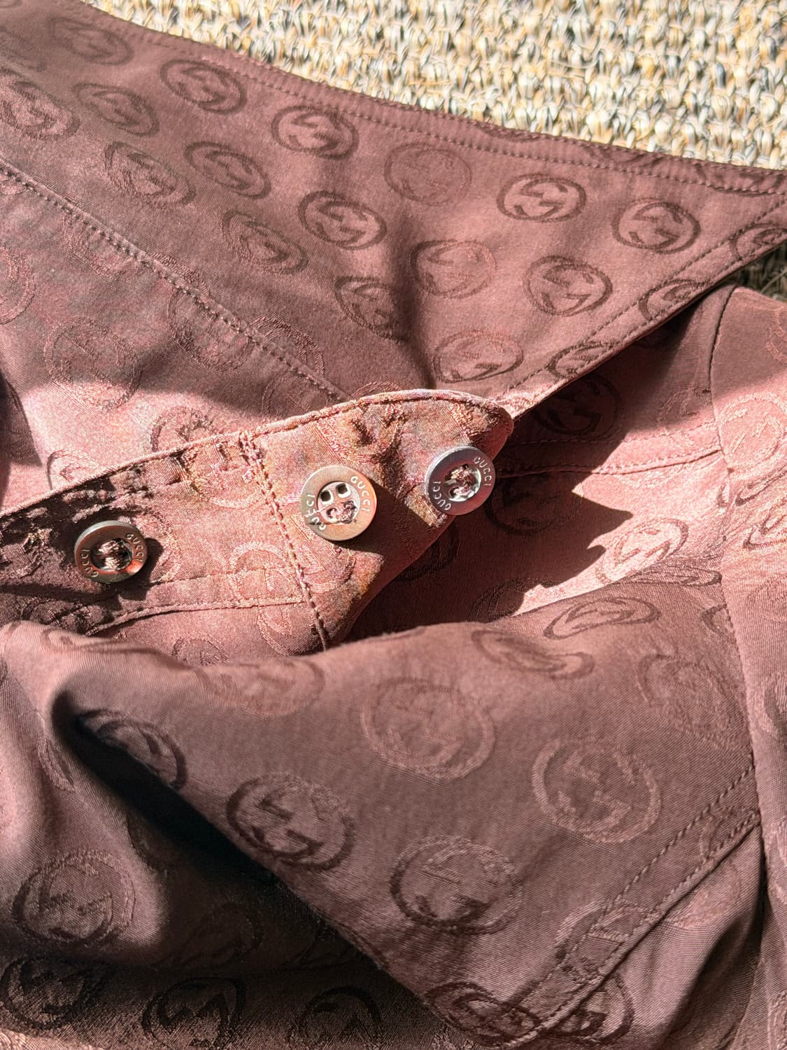 구찌 silk brown logo shirts 상품이미지7