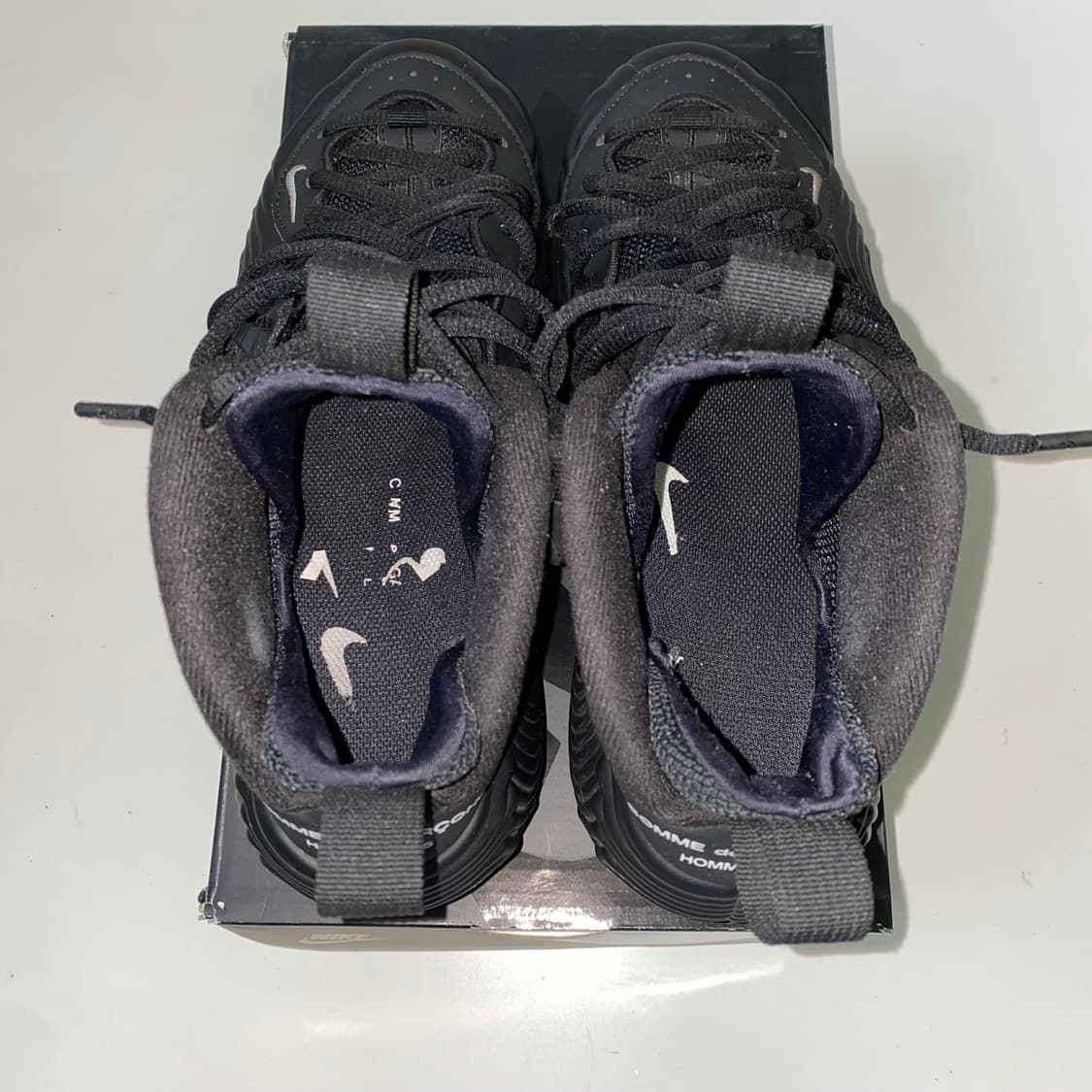 [255] 나이키 x 꼼데가르송 옴므 플러스 에어 폼포짓 원 블랙 상품이미지5