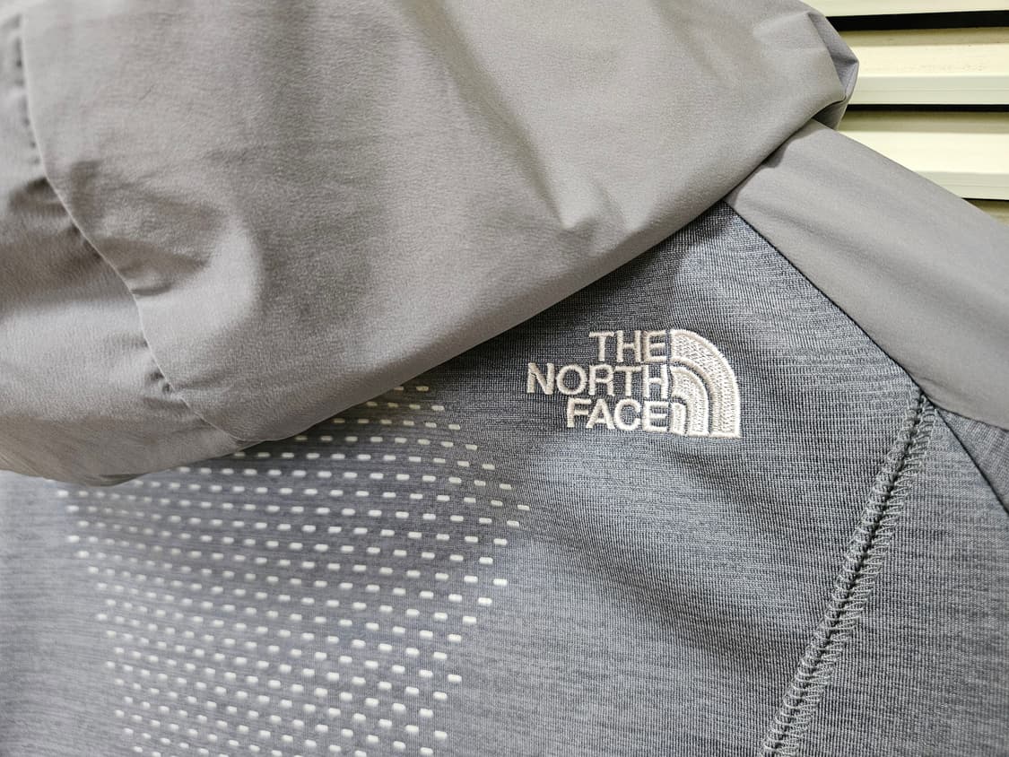 노스페이스 남성 경량 후드 자켓 100 바람막이 상품이미지6