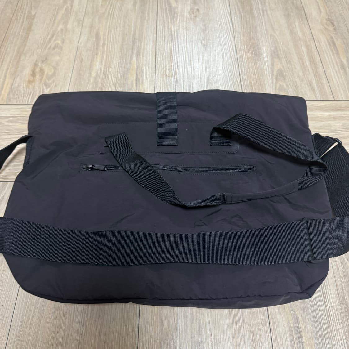 os) 49,000원 유니클로 u 롤백 블랙 가방 상품이미지3