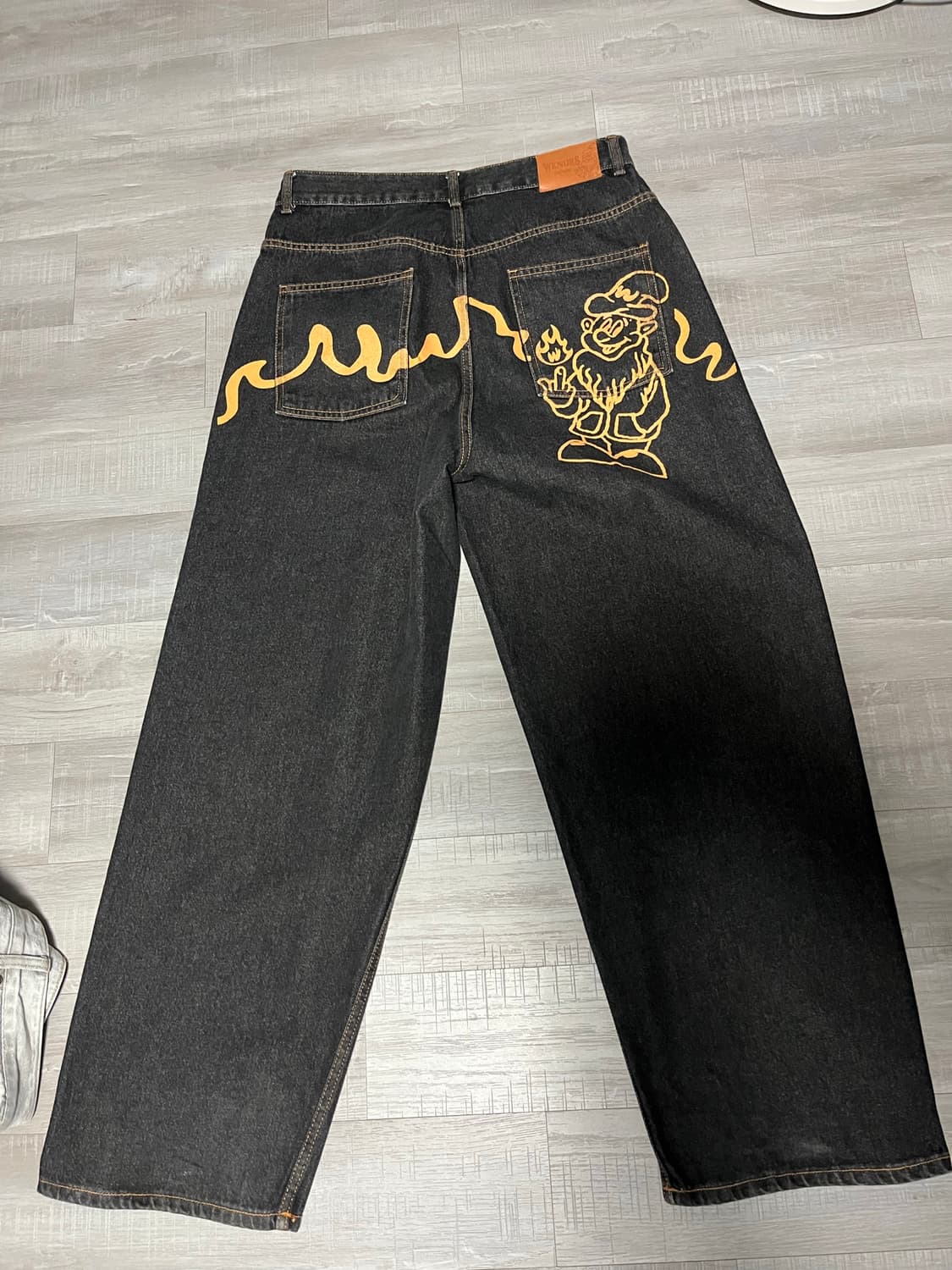 위캔더스 드워프 데님 팬츠 블랙 상품이미지1