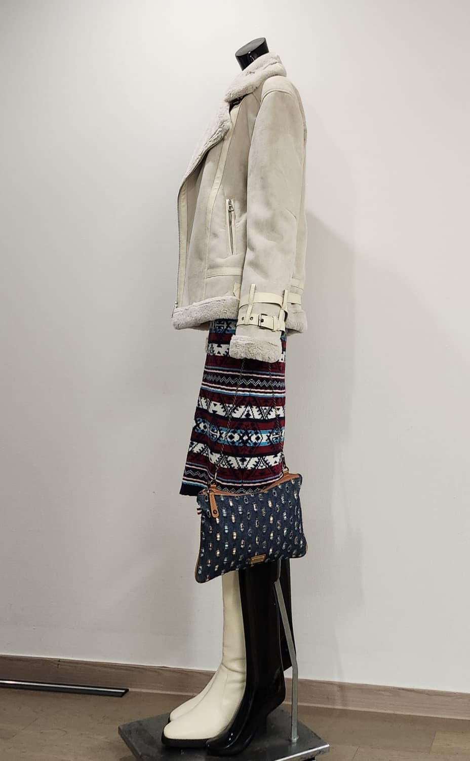 아이보리 무스탕코트 상품이미지4