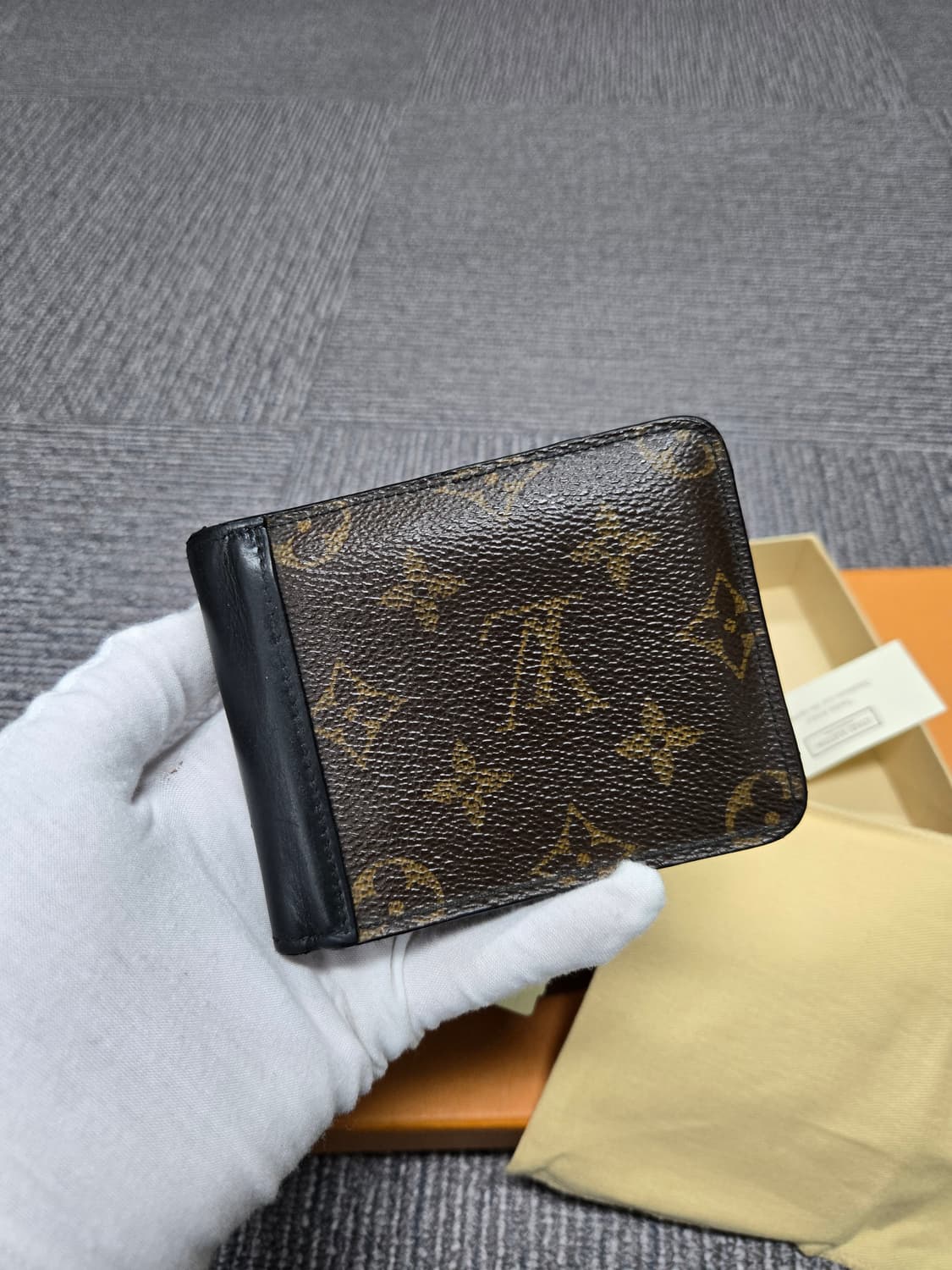 [특가][정품]루이비통 마카사르 반지갑 상품이미지2