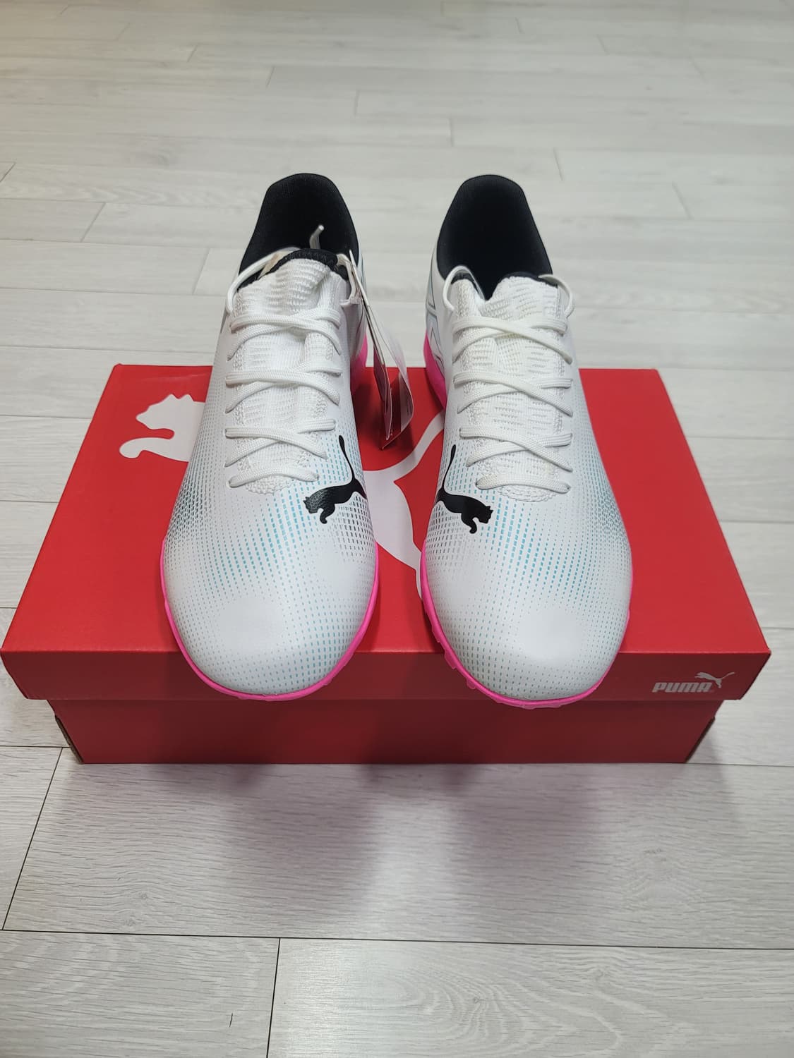 (285)푸마 풋살화 퓨처 7 플레이 TT[대전 직거래도 가능] 상품이미지5