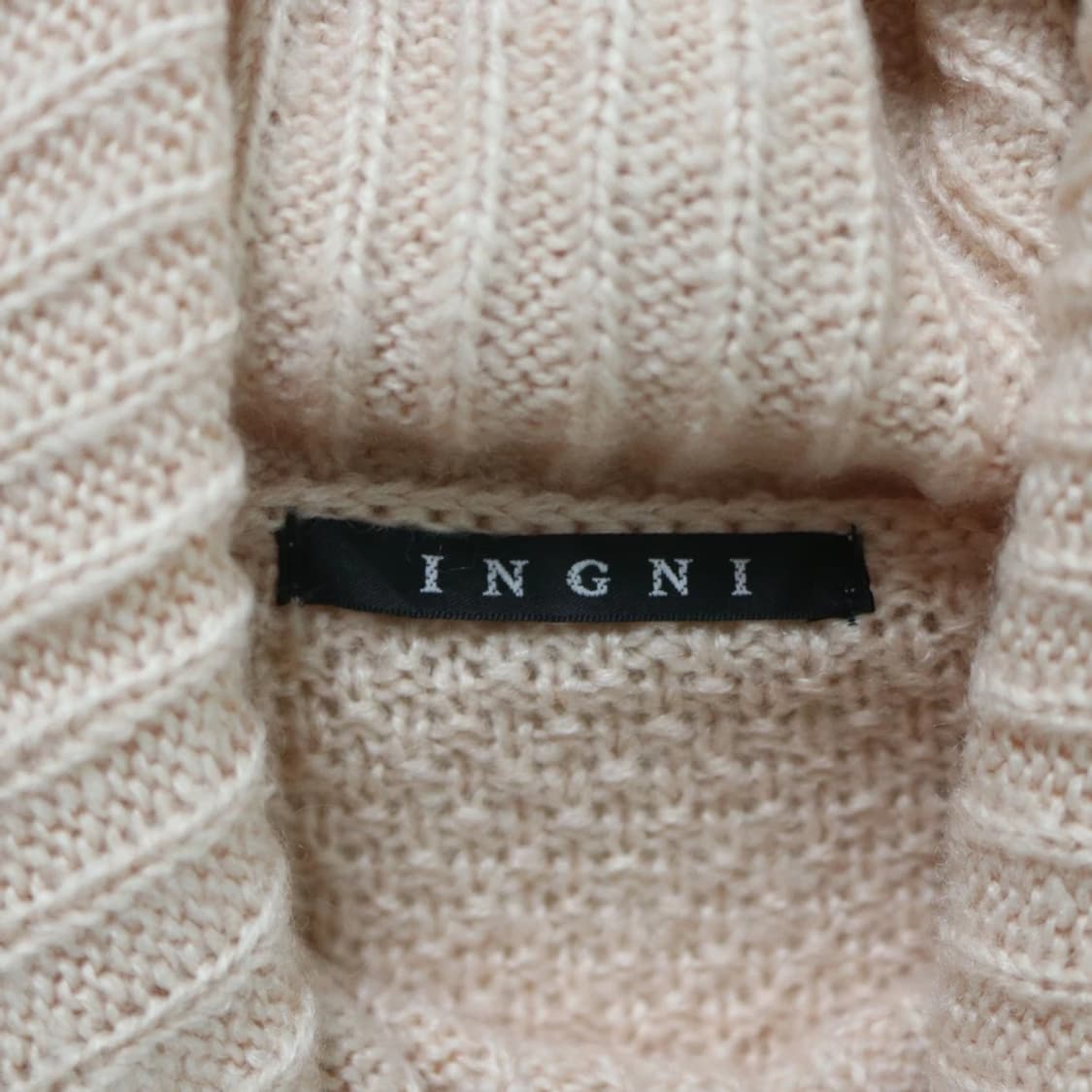 잉그니 딸기우유 히메갸루 터틀넥 니트 62365 상품이미지6