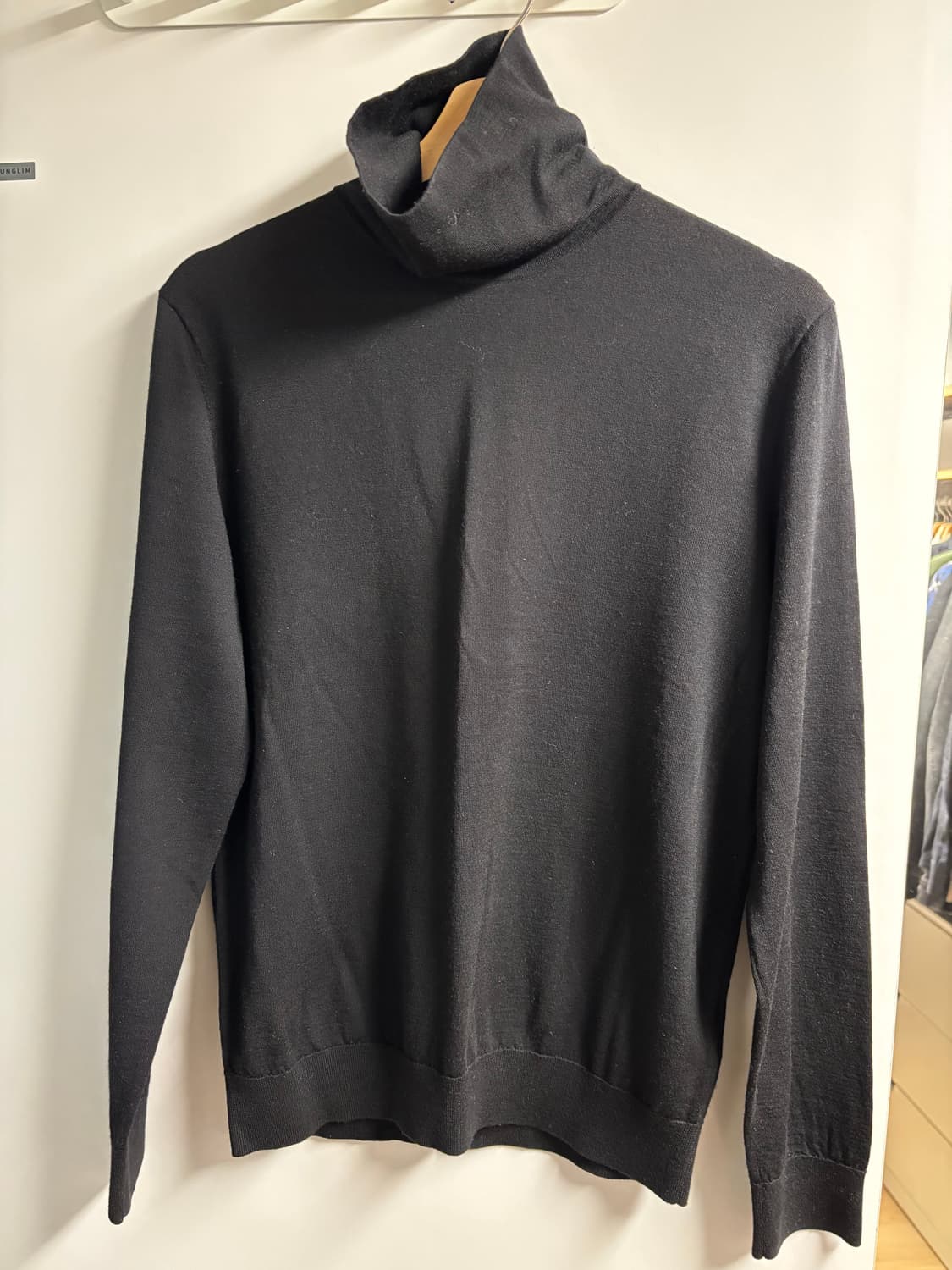 [S] 코스 메리노 울 롤넥 스웨터 블랙 상품이미지3