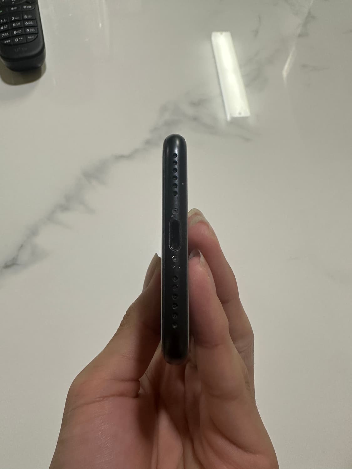 아이폰 se2 블랙 64기가 상품이미지5