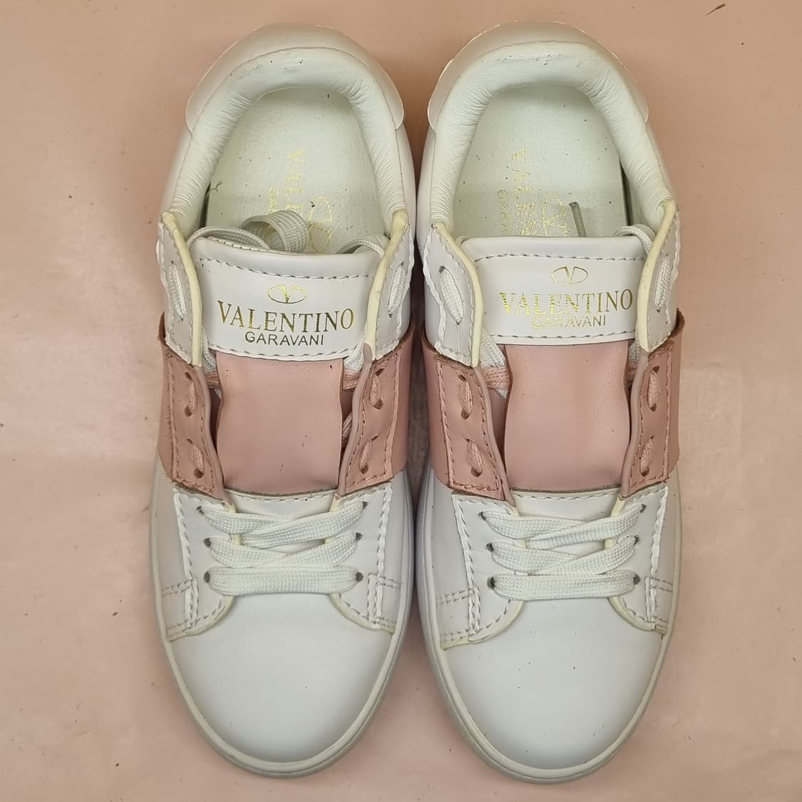 발렌티노 가라바니 여성 스니커즈 220 상품이미지2