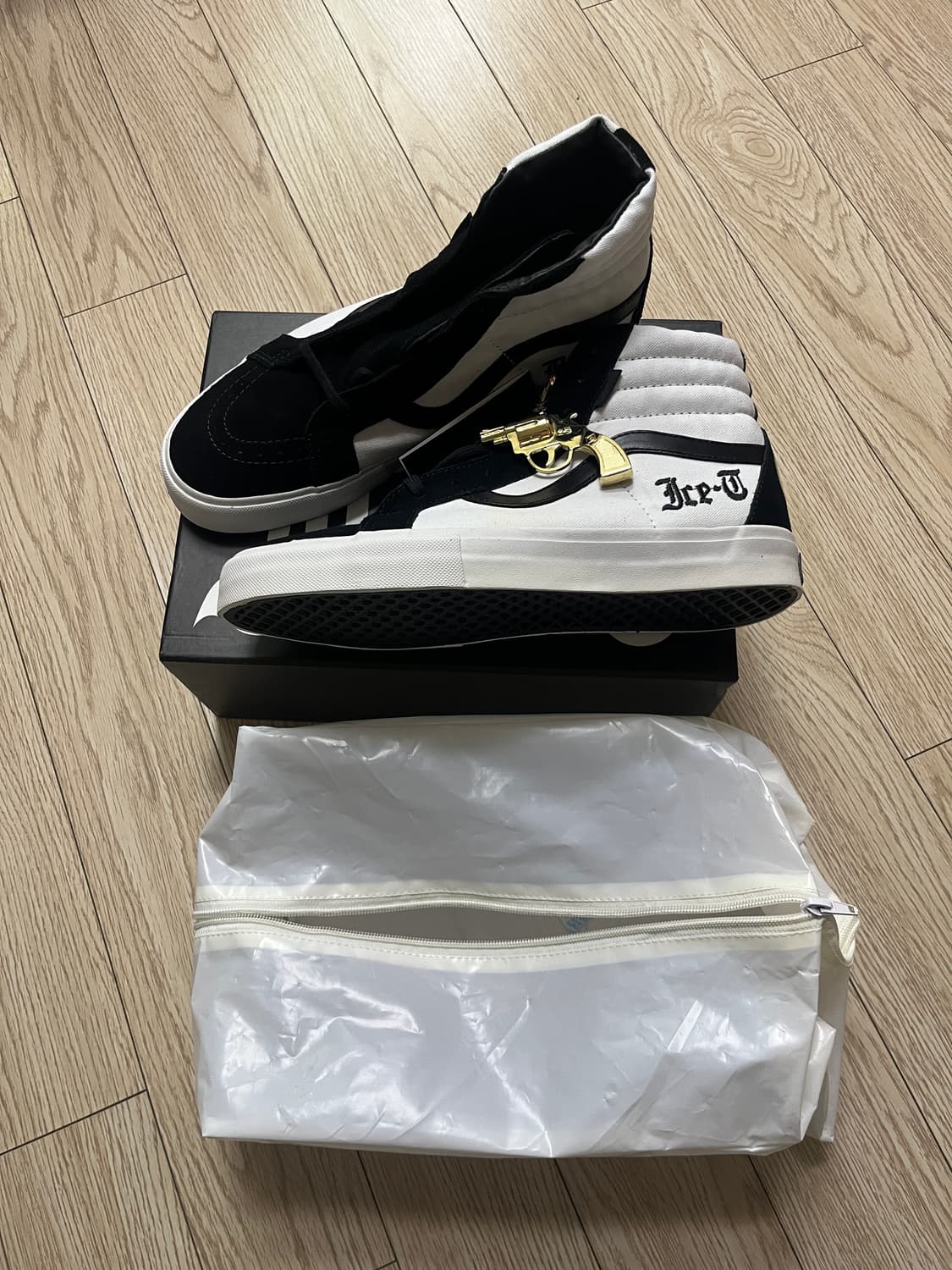 VANS SYNDICATE x ICE T Sk8-Hi 상품이미지2