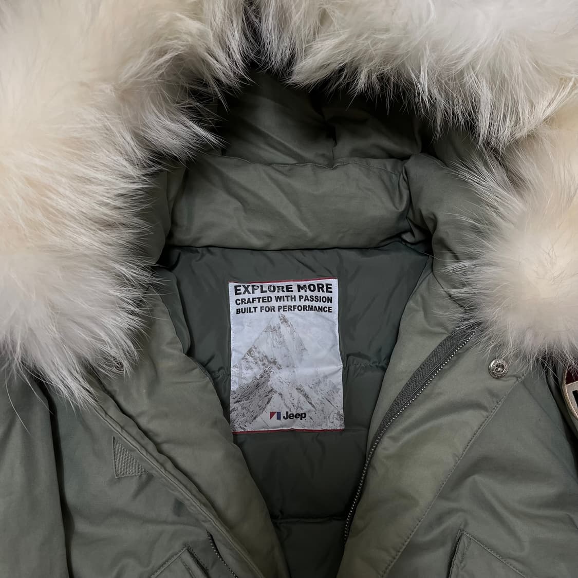 지프 JEEP 덕다운 후드 롱 야상 점퍼 카키 S(90) 상품이미지3