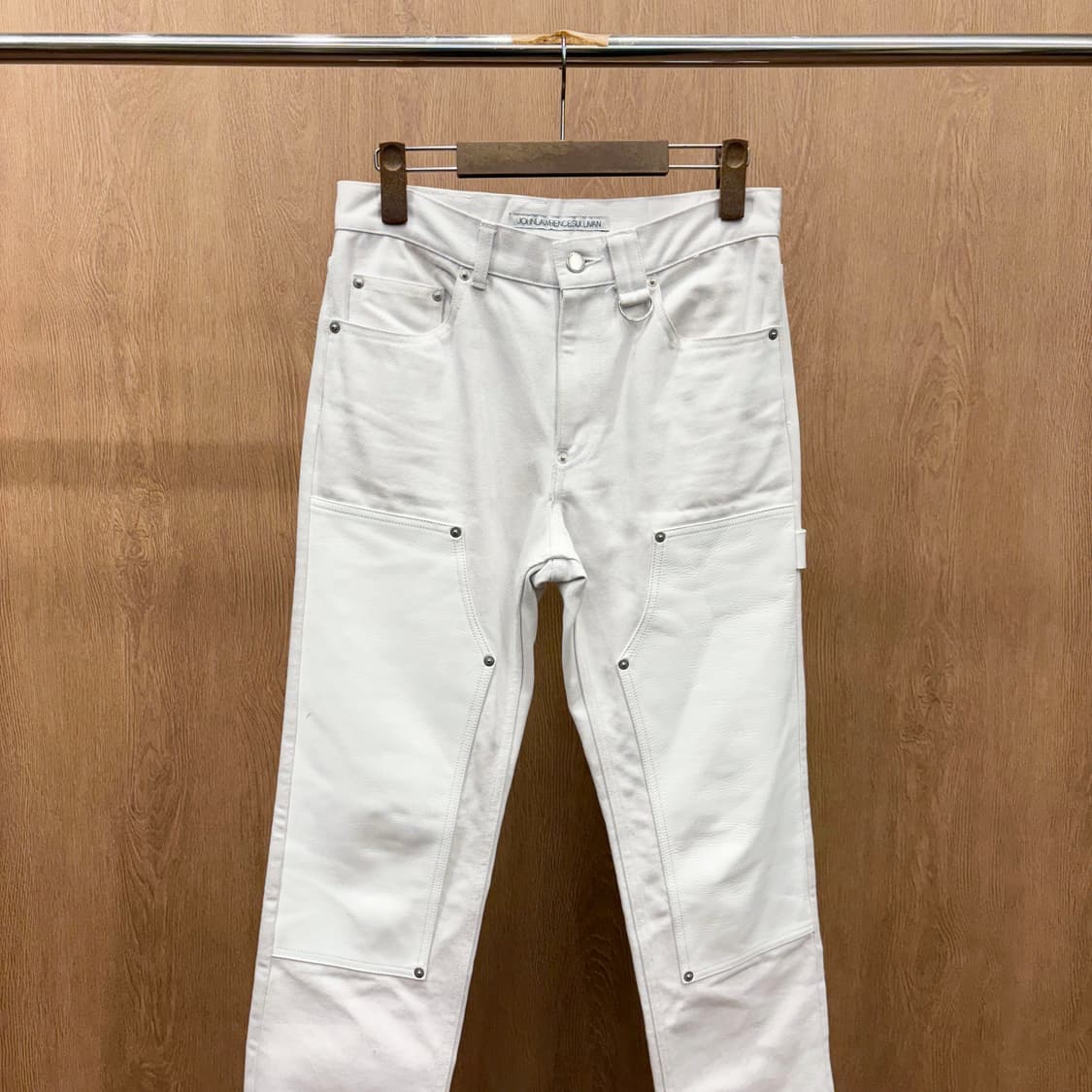 존 로렌스 설리반 스트레이트 데님 팬츠 페널 절개 스트랩 디테일 화이트 상품이미지4