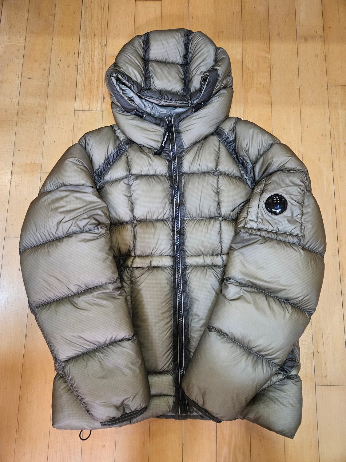 C.P.company 디디쉘패딩 펀가이그레이XL 상품이미지1