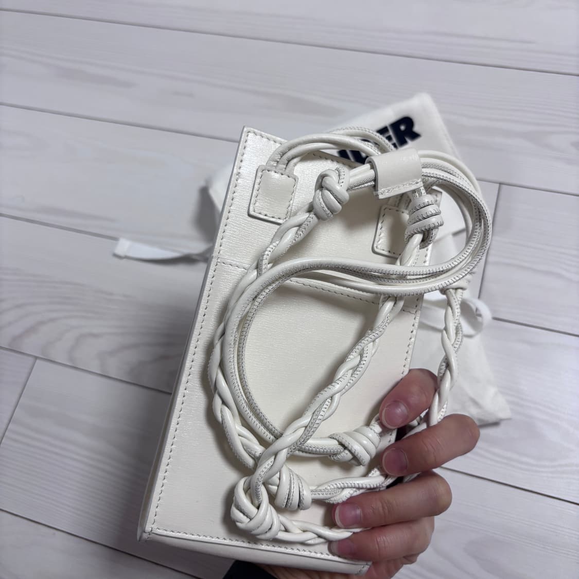 질샌더 탱글 레더 폰 홀더백 아이보리 + 더스트포함 상품이미지4