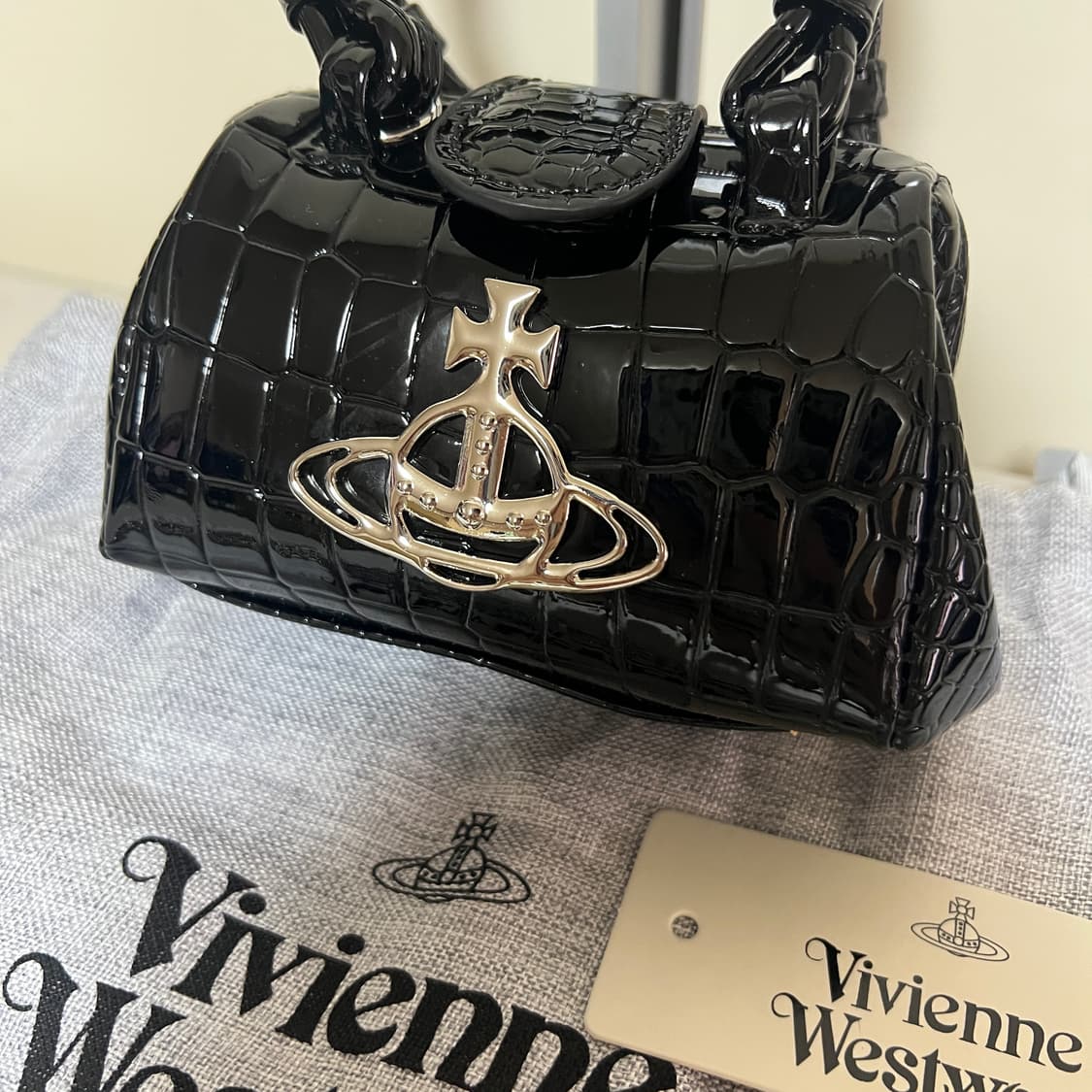 비비안웨스트우드 베티 파발론 핸드백 상품이미지4