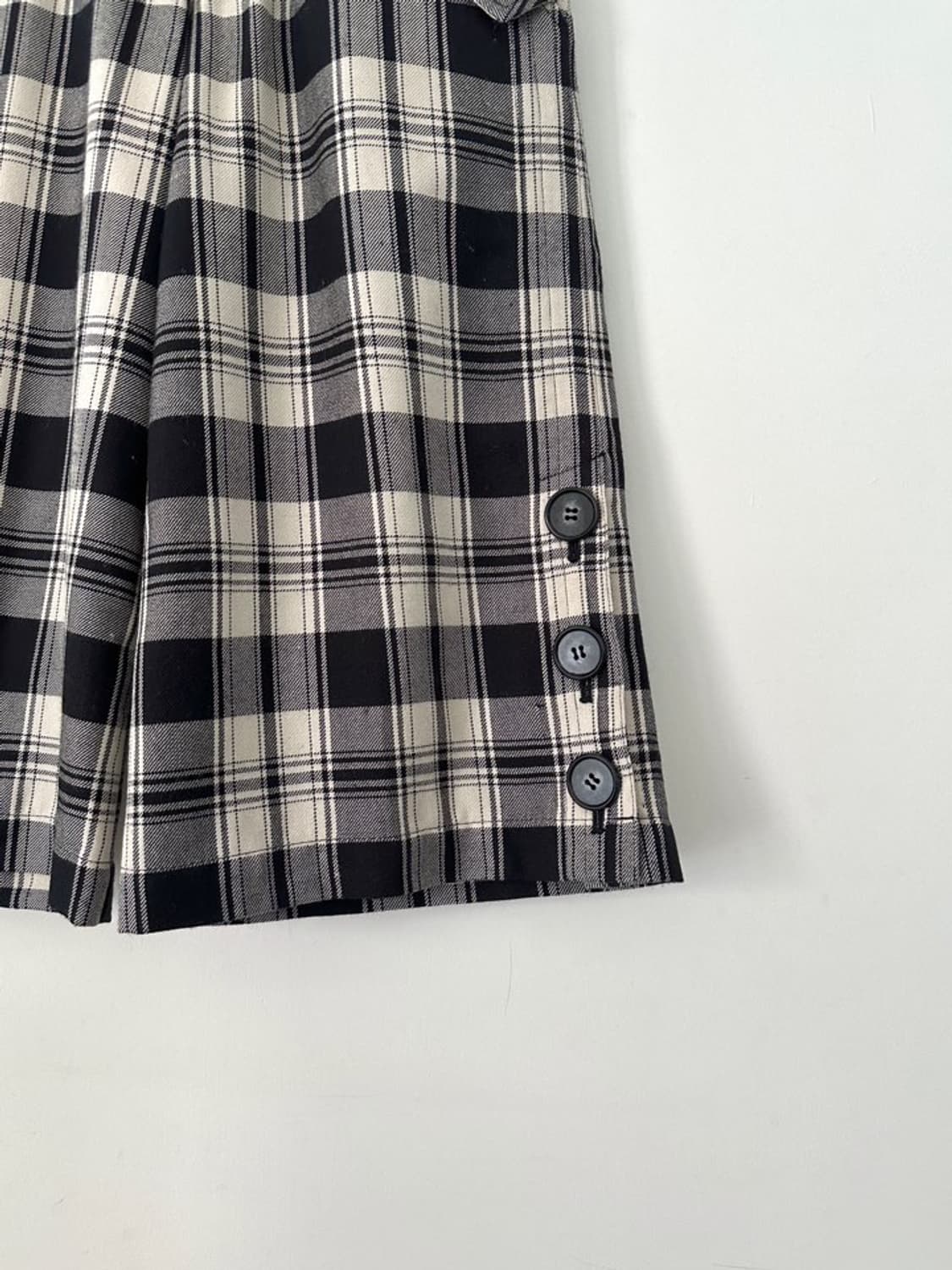 AS KNOW AS check button capri pants 상품이미지5