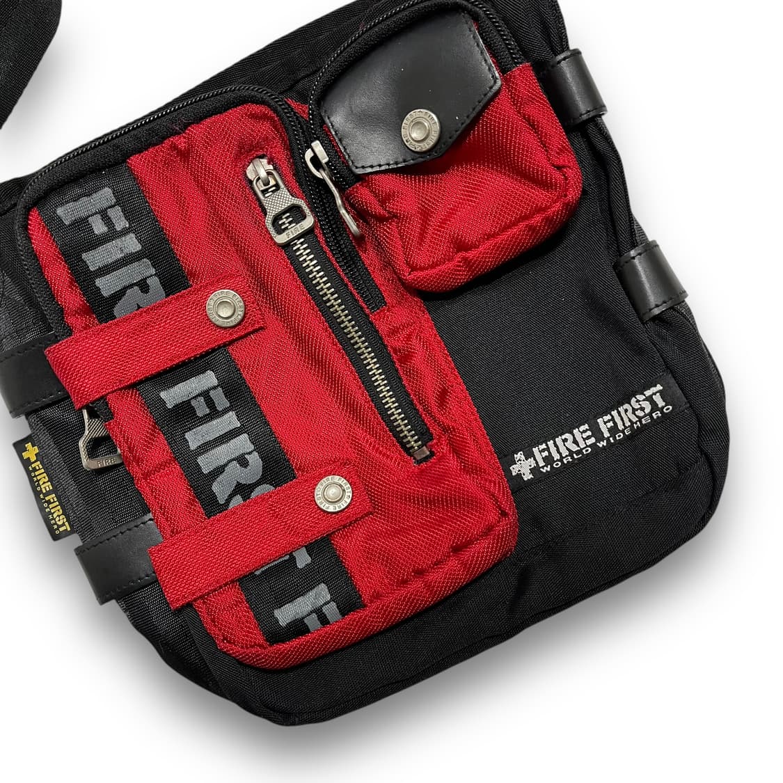 FIRE FIRST world wide hero Crossback 상품이미지2