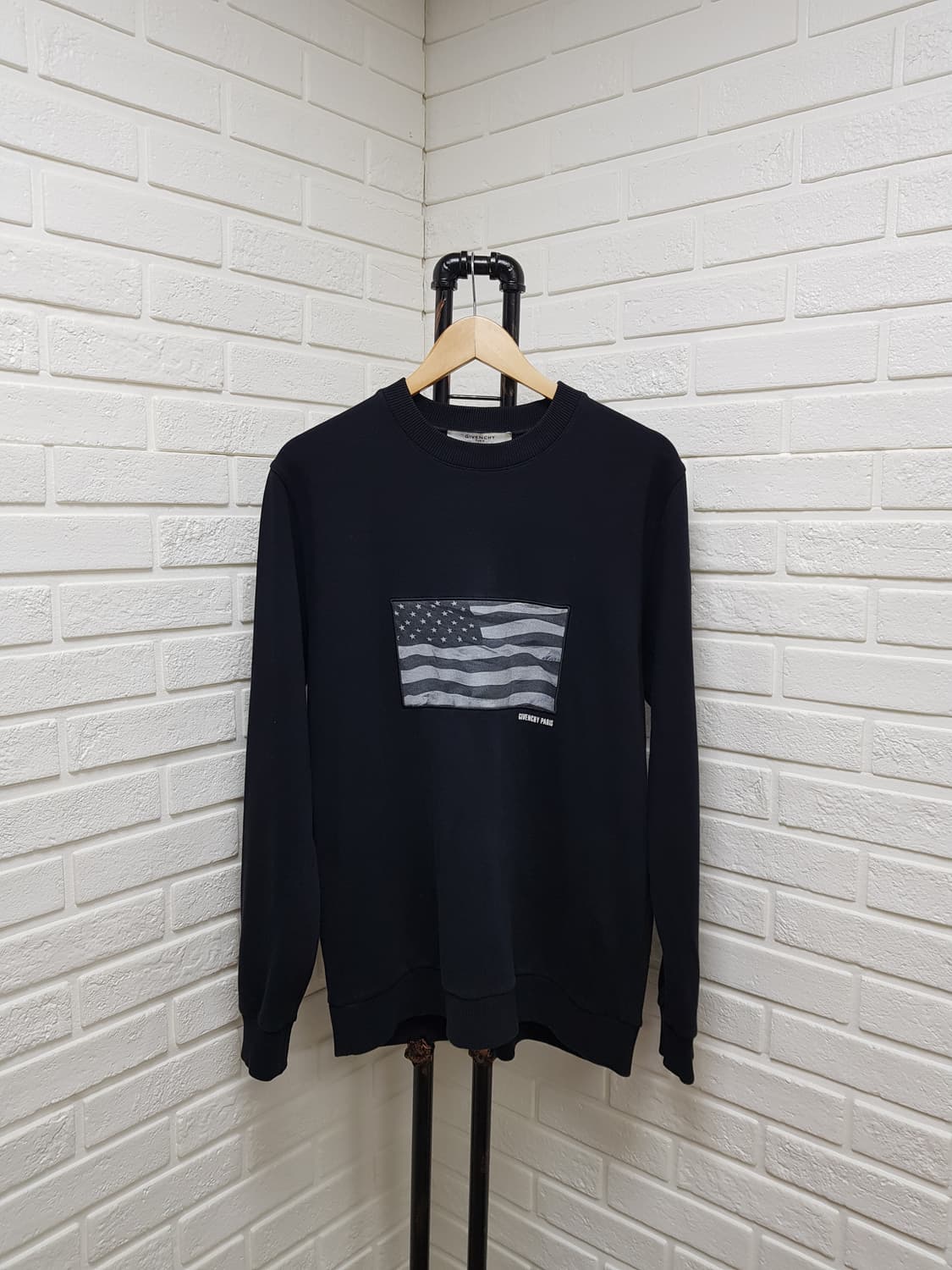 [s/100/정품] 지방시 성조기 맨투맨 상품이미지1