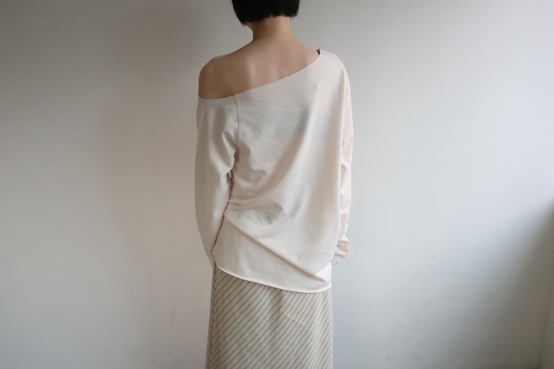 컷팅 오픈숄더 티 상품이미지6