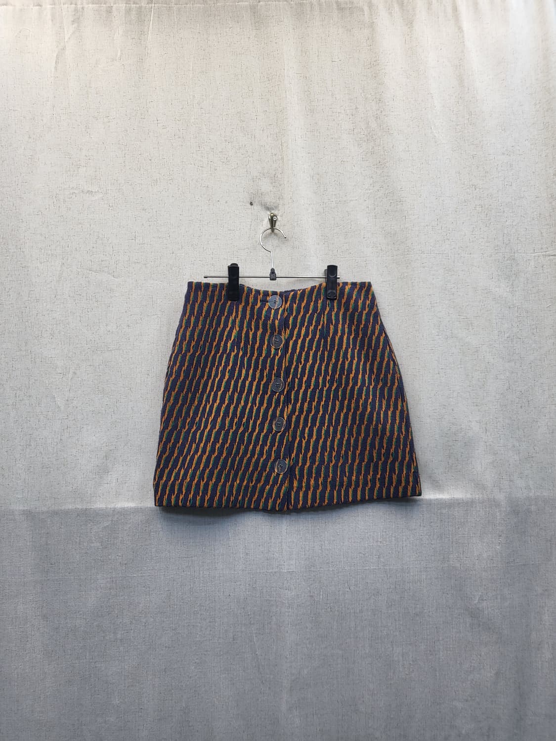 파리 아틀리에 패턴 단추 미니 스커트 상품이미지1