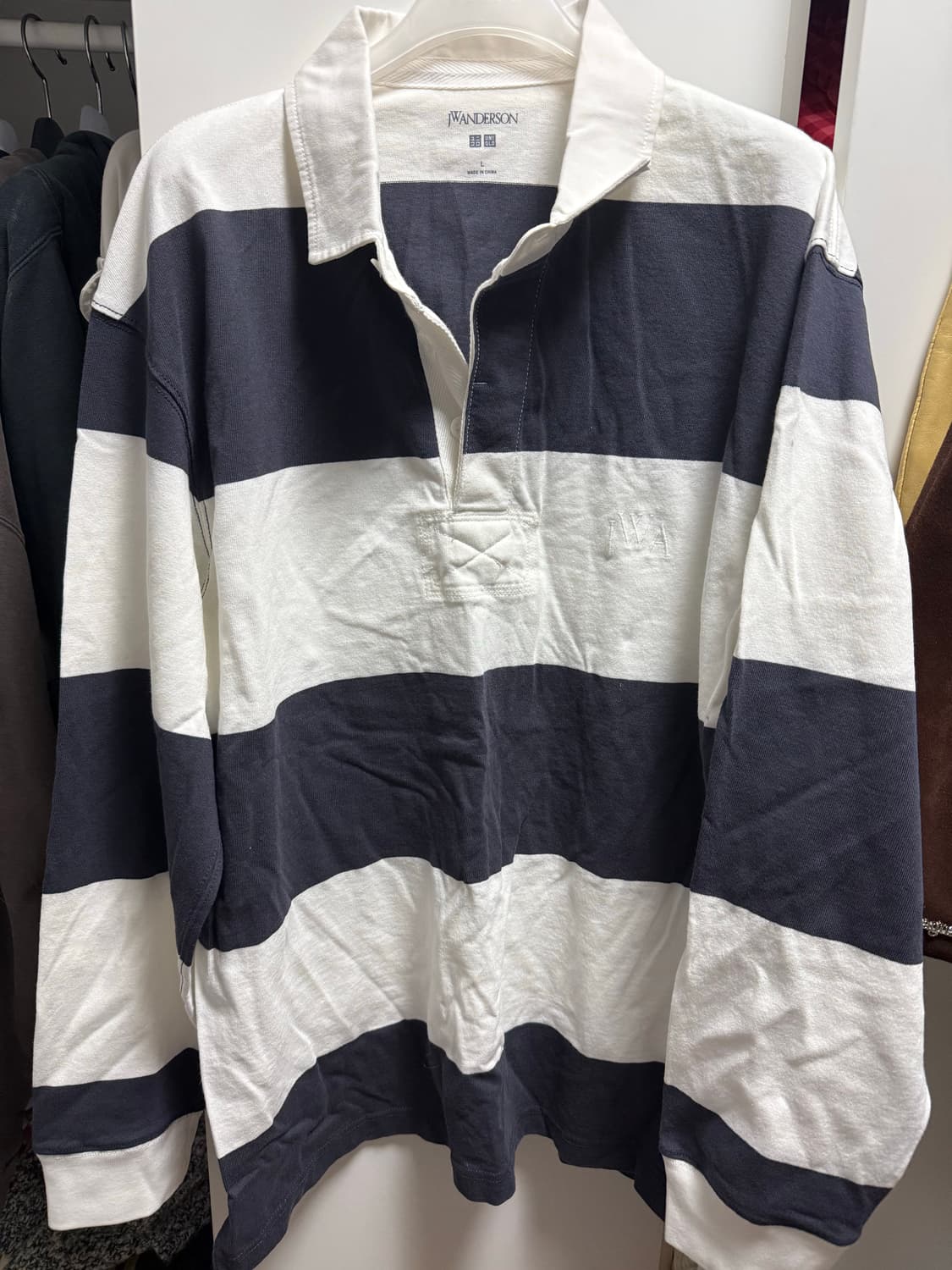 유니클로 jw앤더슨 럭비티셔츠 L사이즈 상품이미지1