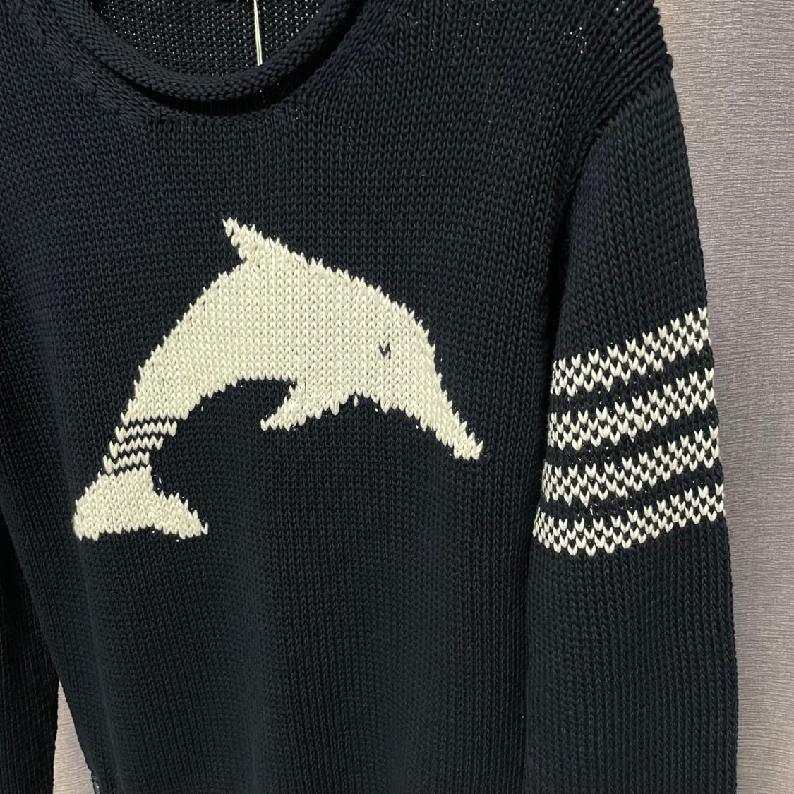 톰브라운 돌핀 사선완장 니트 네이비 2 사이즈 상품이미지2