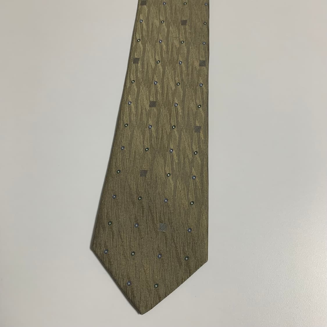 랑방(LANVIN) 모노그램 명품 100실크 결혼식룩 코디 A+등급 상품이미지9