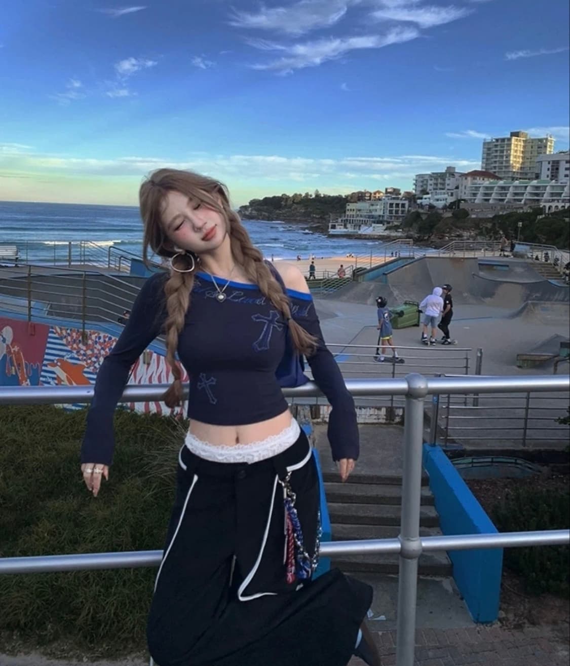 Tongiiuu 다이아몬드 프린트 오프 숄더티 상품이미지2