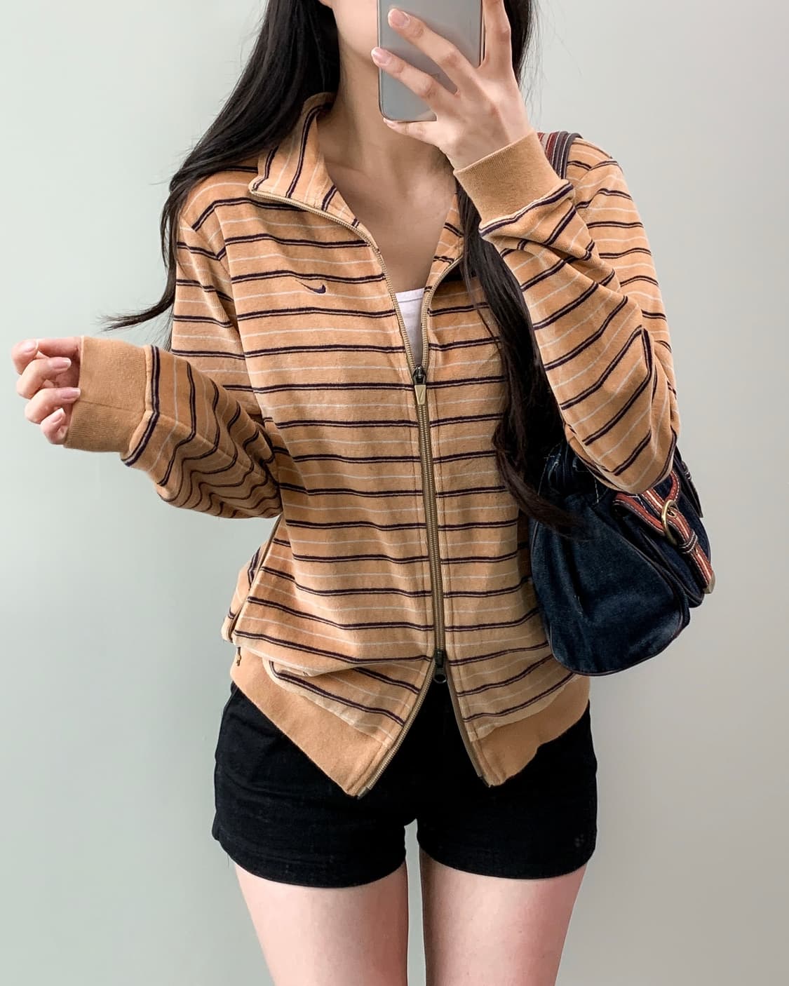 나이키 벨벳 집업 상품이미지1