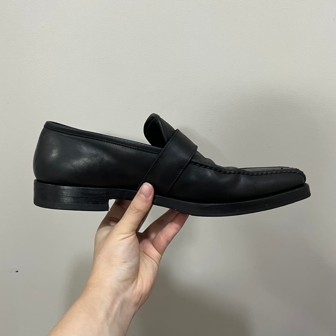 Prada Buckle Loafers 상품이미지3