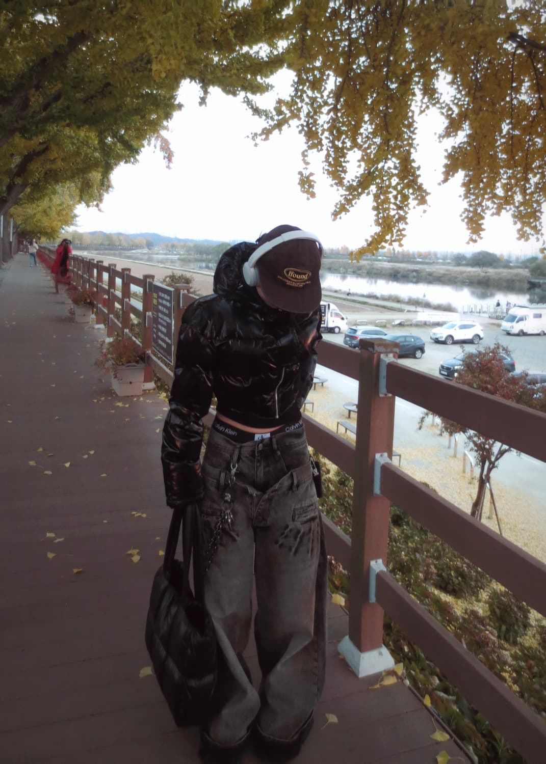 🖤 크롭 패딩 자켓 / 글로시 타입 상품이미지5