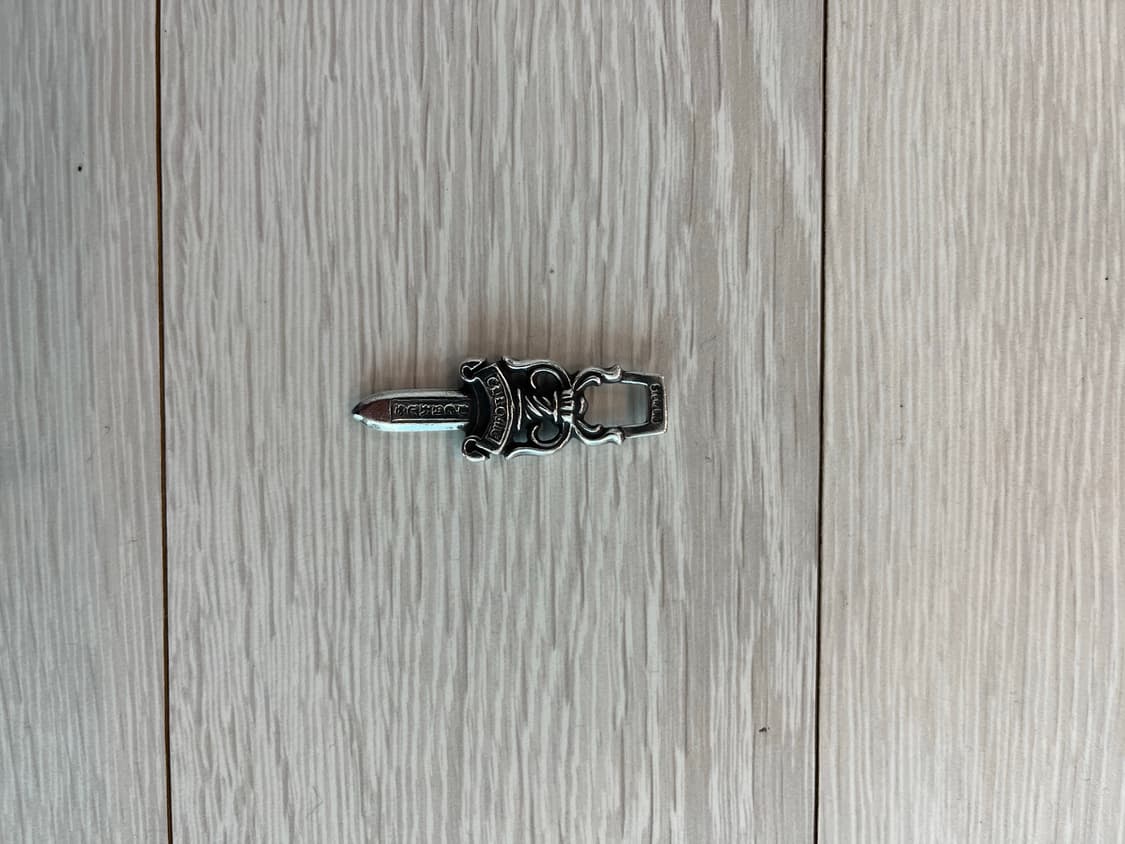 크롬하츠 대거 팬던트 / 센텀 크롬하츠 구매 상품이미지2