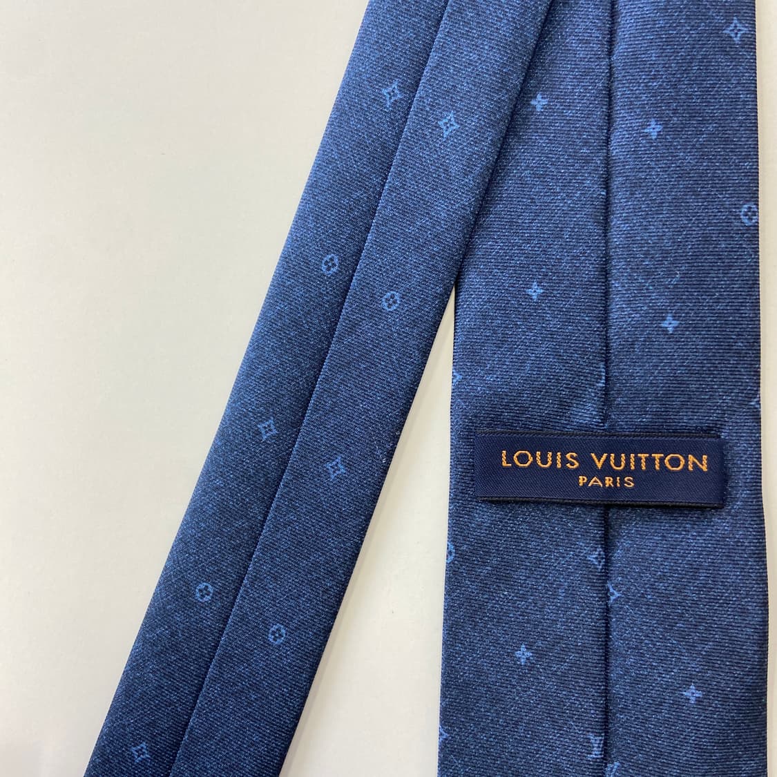 신형라벨 루이비통 (LOUIS VUITTON) 명품 정품 모노그램 넥타이 상품이미지5