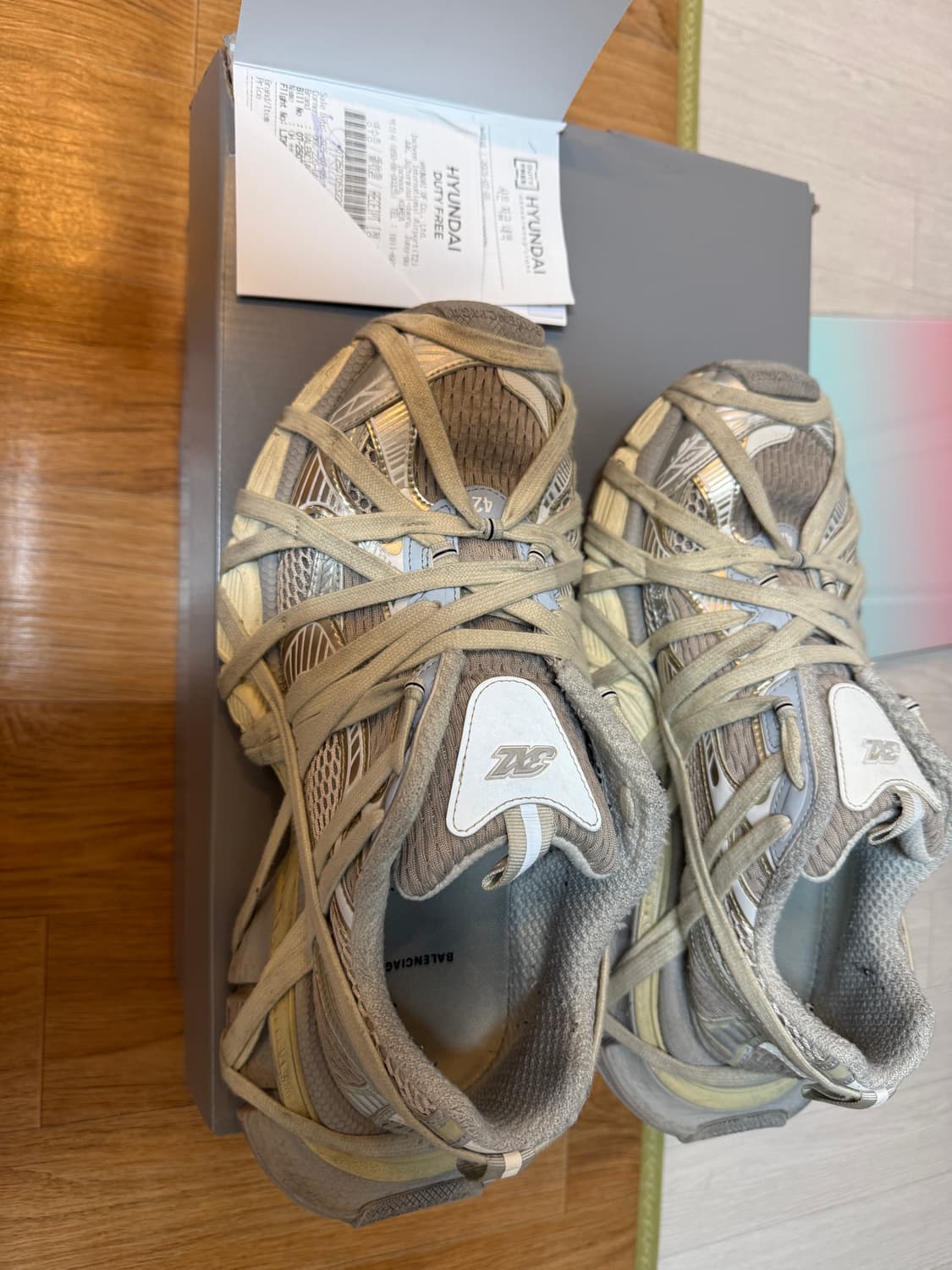 발렌시아가 3xl 익스트림 슈레이스 에그쉘 (42) 상품이미지1