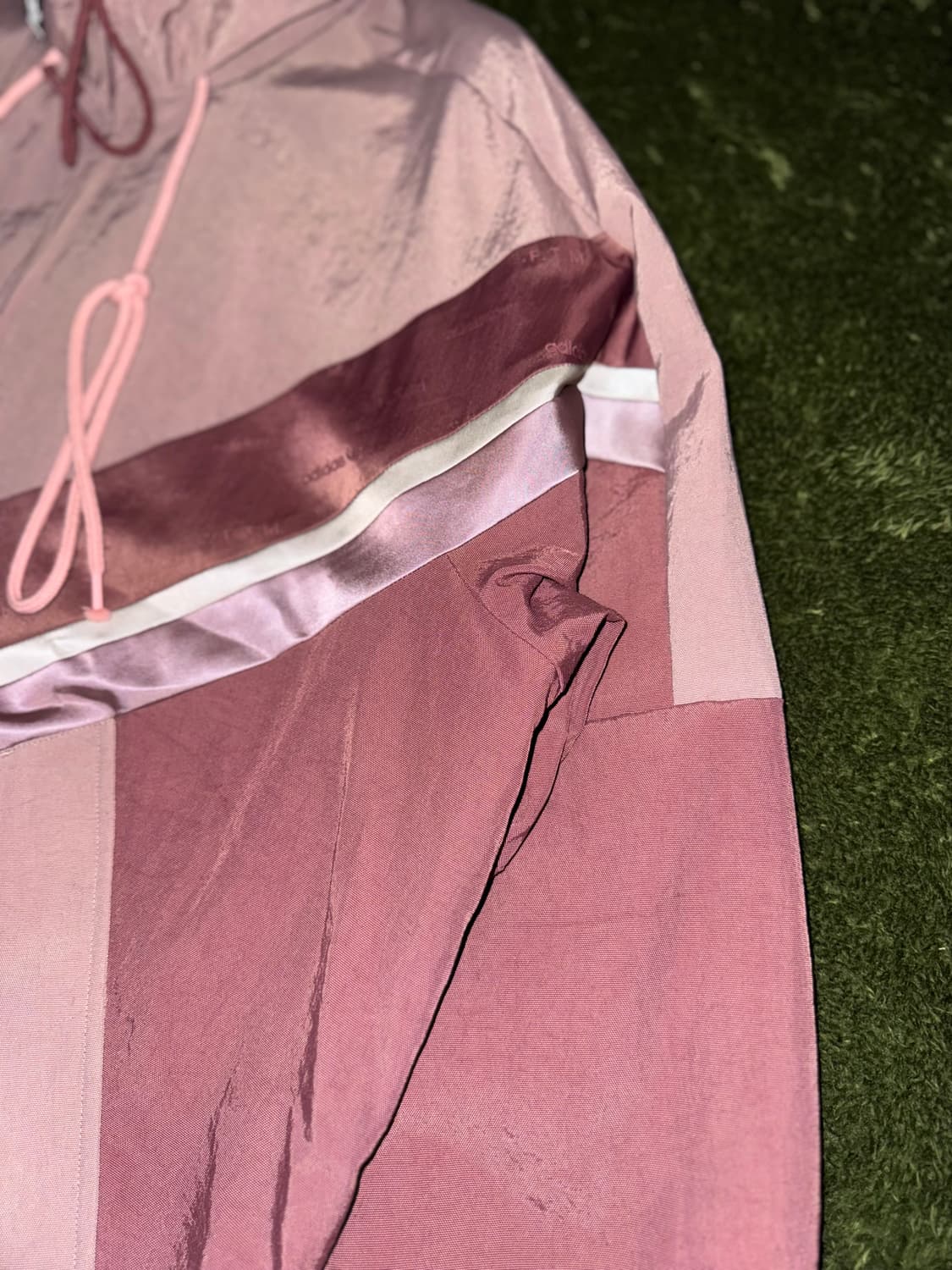 [XL] 아디다스 X 송포더뮤트 콜라보 패치 로고 팀 자켓 레드 상품이미지5