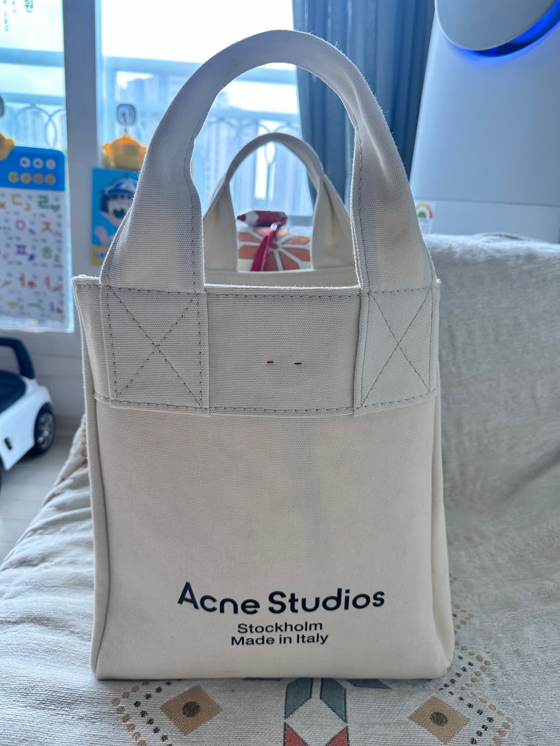 아크네 스튜디오 캔버스 토트백 상품이미지2