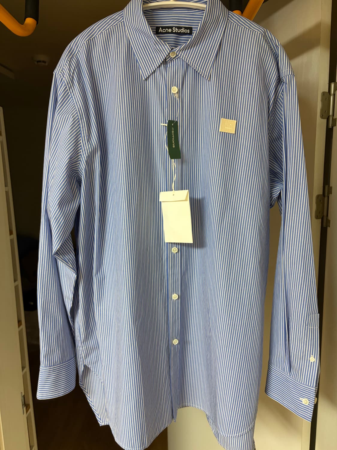아크네 스튜디오 페이스 패치 스트라이프 셔츠 블루/화이트 S사이즈 상품이미지2