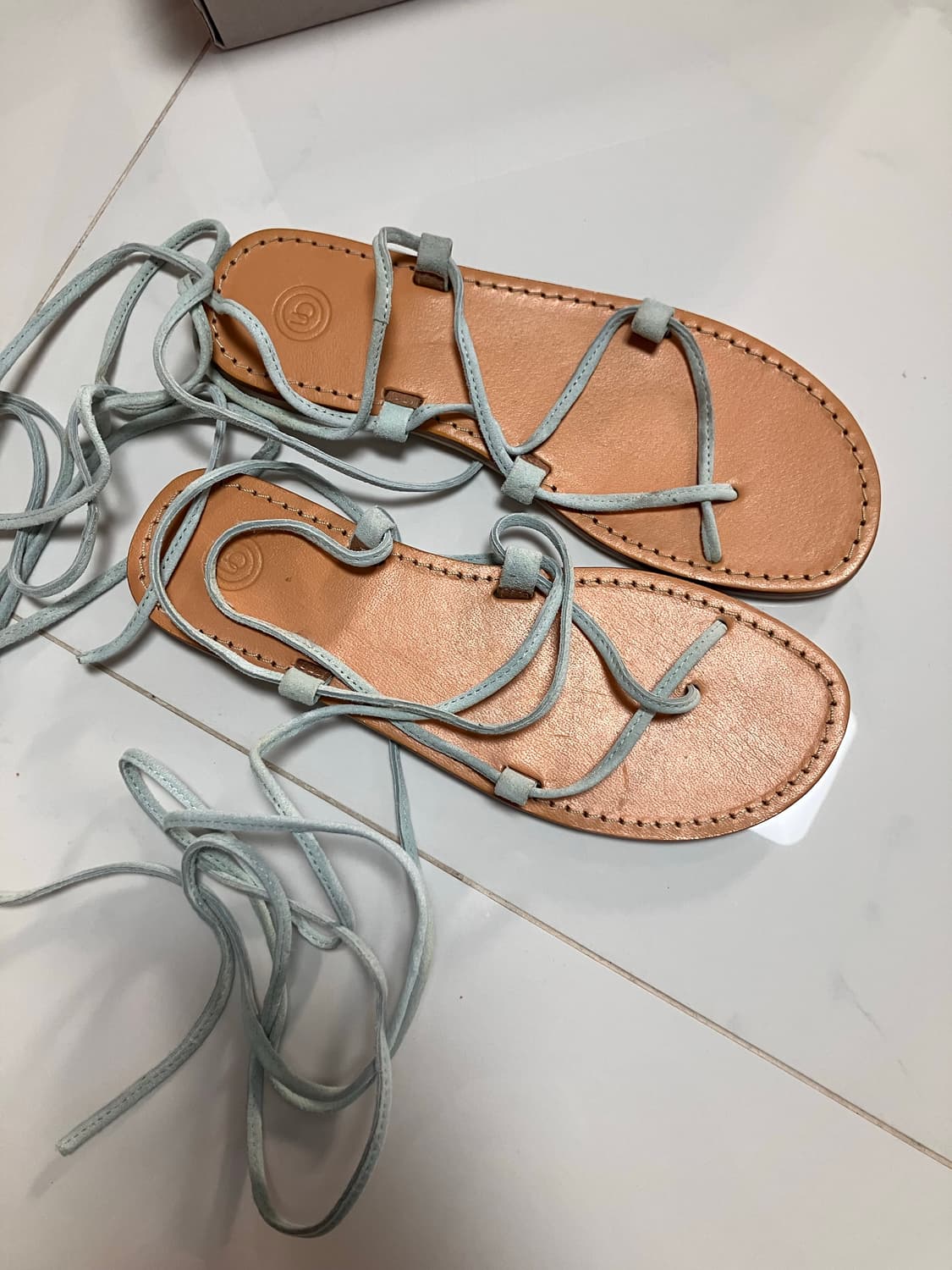 얼반아웃피터스 스웨이드 글레디에이터 스트랩 샌들 상품이미지4