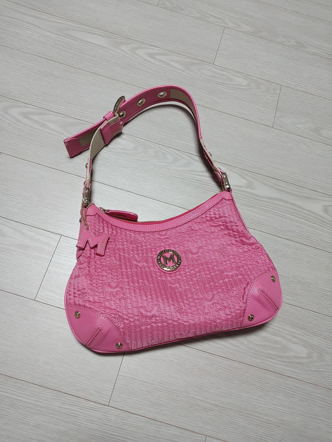 메트로시티 핑크 숄더백 상품이미지2