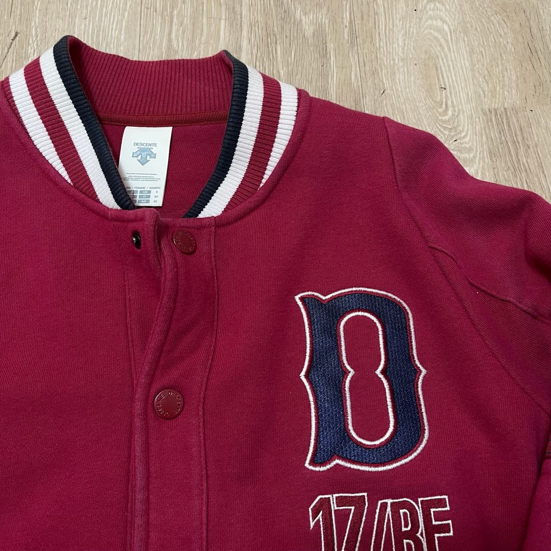 데상트 여성 추신수 헌정 20-20 클럽 바시티 자켓 [와인] S/85 상품이미지4