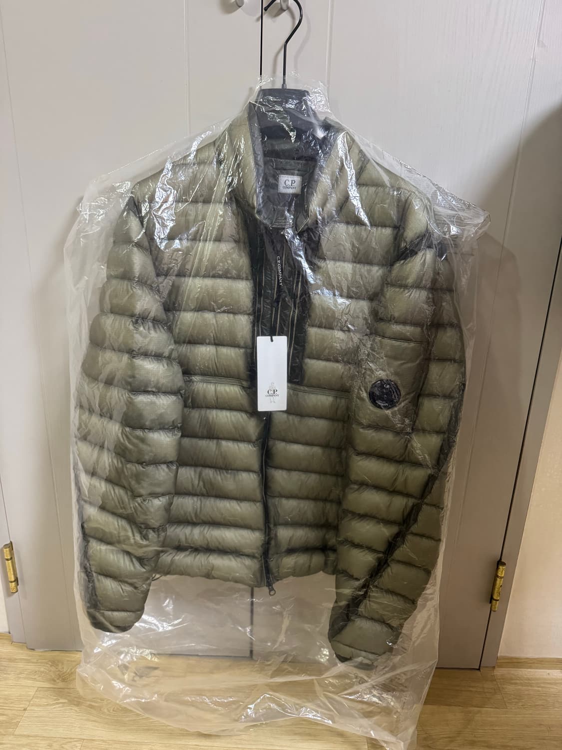 XL) CP컴퍼니 DD쉘 패딩 상품이미지1