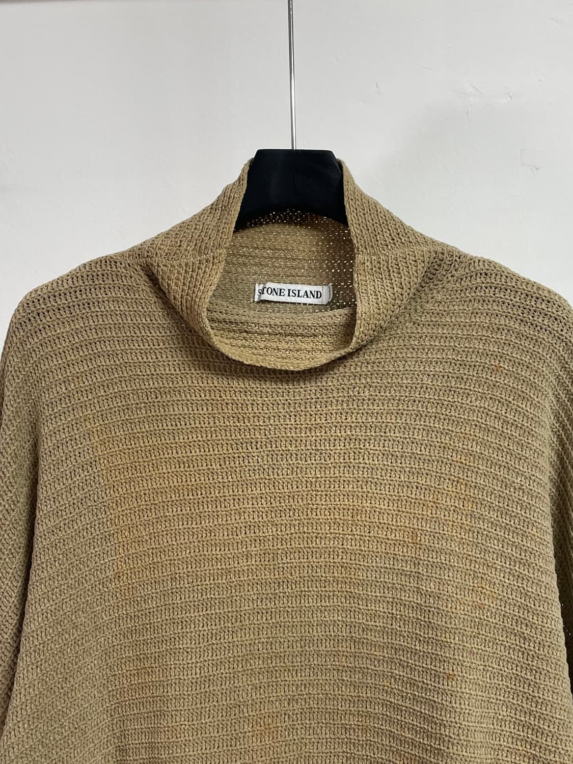 90s 스톤아일랜드 베이지 하이넥 니트 (on.438) 상품이미지4