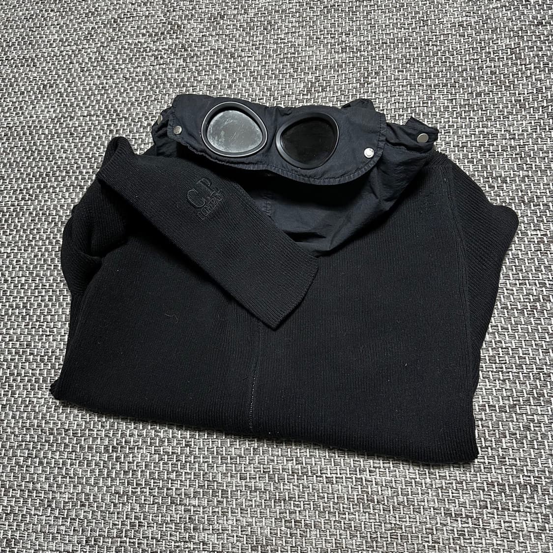 [L]C.P Company 고글 니트집업 상품이미지2