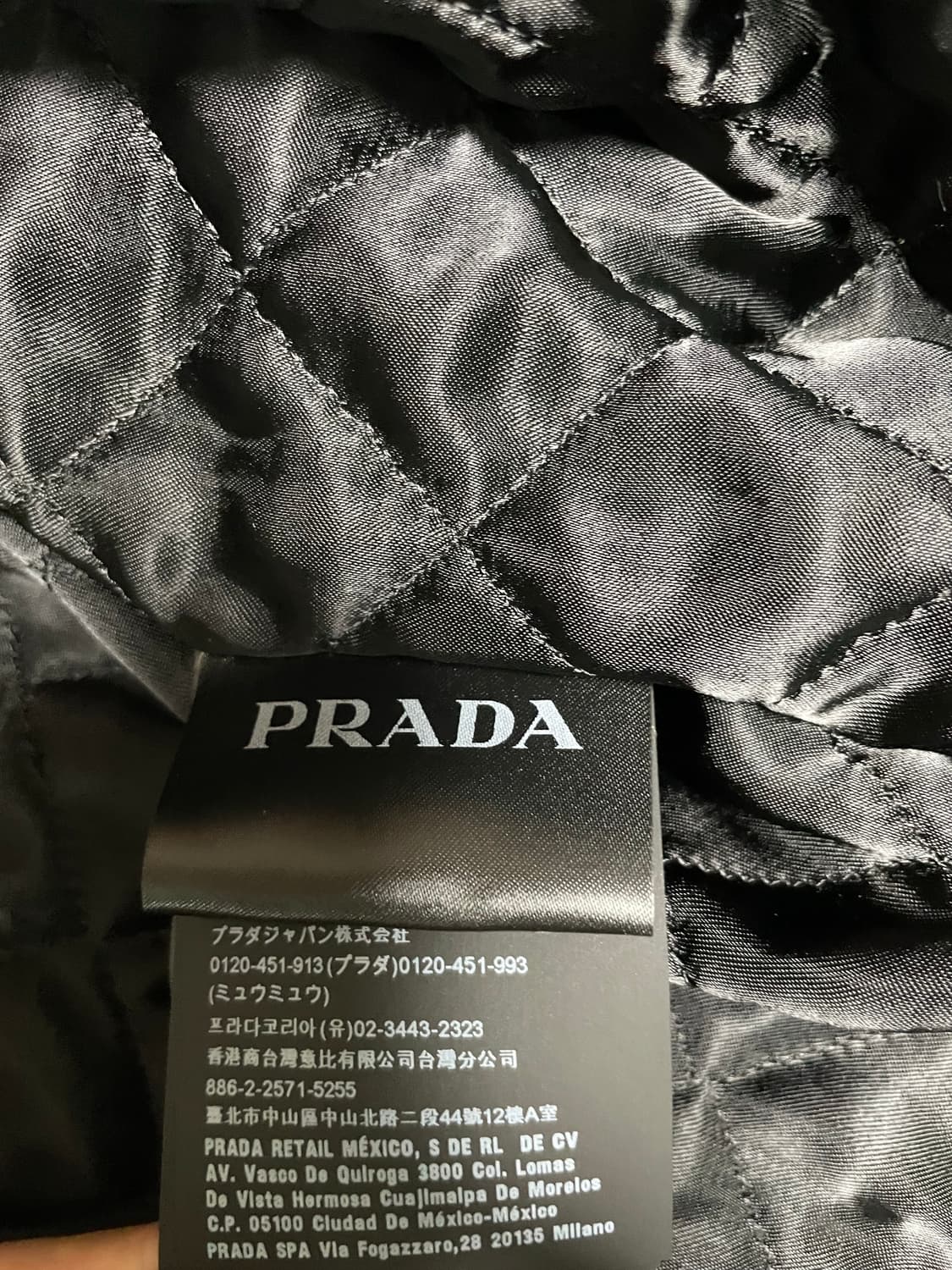 22fw 프라다 송아지 가죽 라이더 자켓 상품이미지8