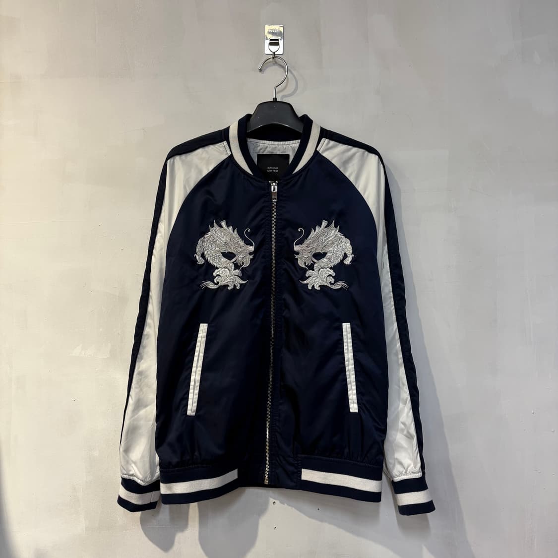 디자인 유나이티드 자수 스카잔 자켓 상품이미지3