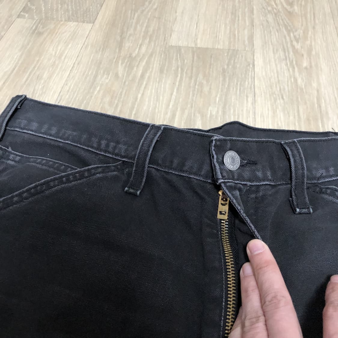 (34) 리바이스 555 릴렉스 스트레이트 캔버스 카펜터 팬츠 블랙 상품이미지5