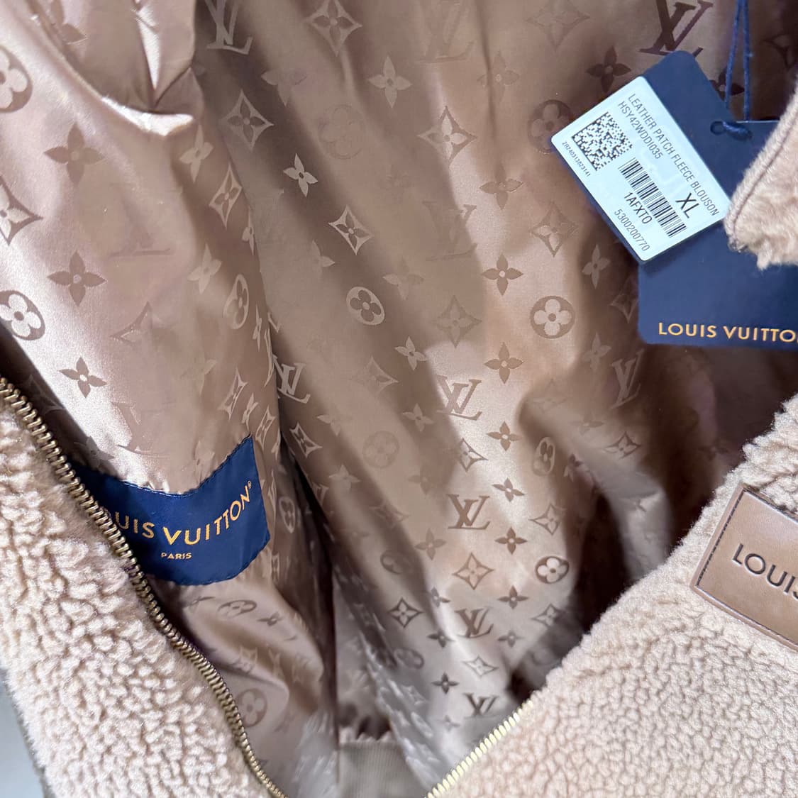 (A+/XL) / 루이비통 레더 패치 플리스 블루종 봄버 자켓 샌드 상품이미지7