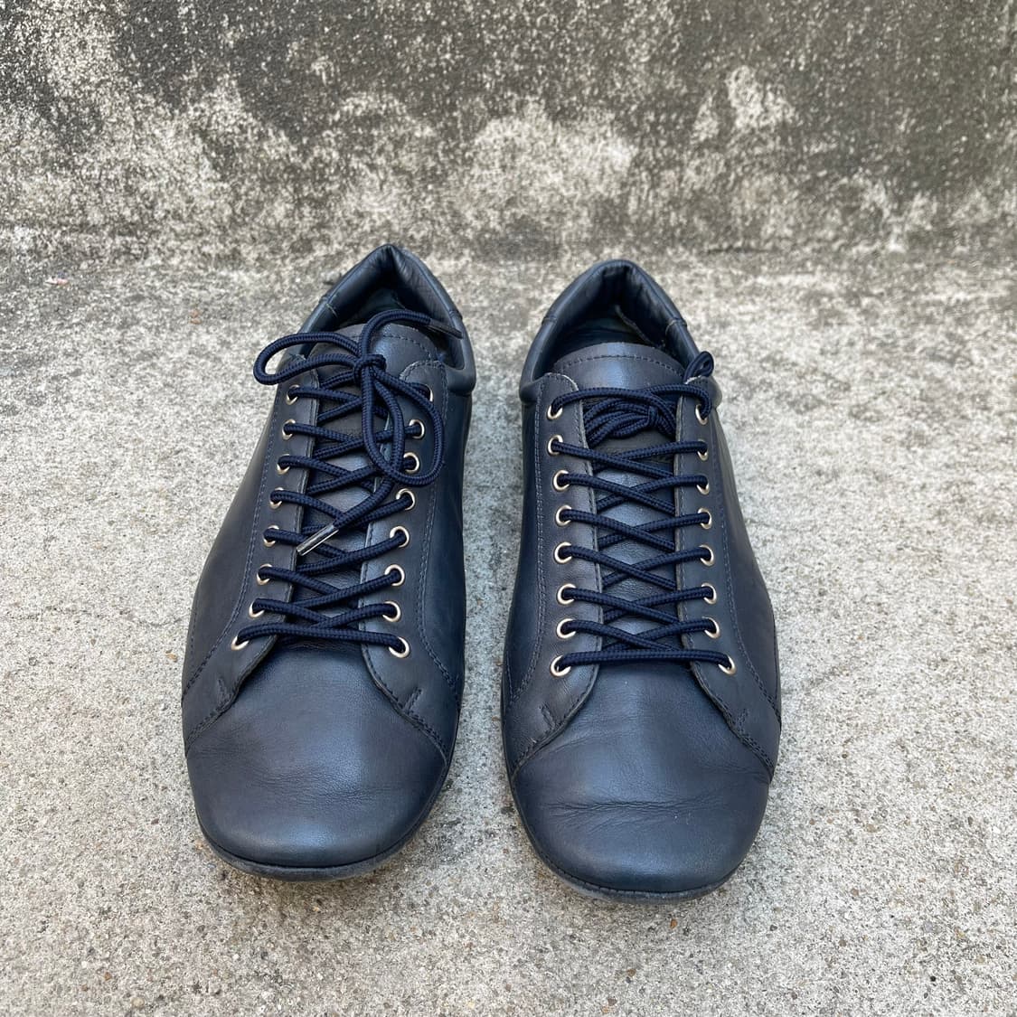 [9UK] Prada 레더 로우탑 스니커즈 네이비 (270~275) 상품이미지2