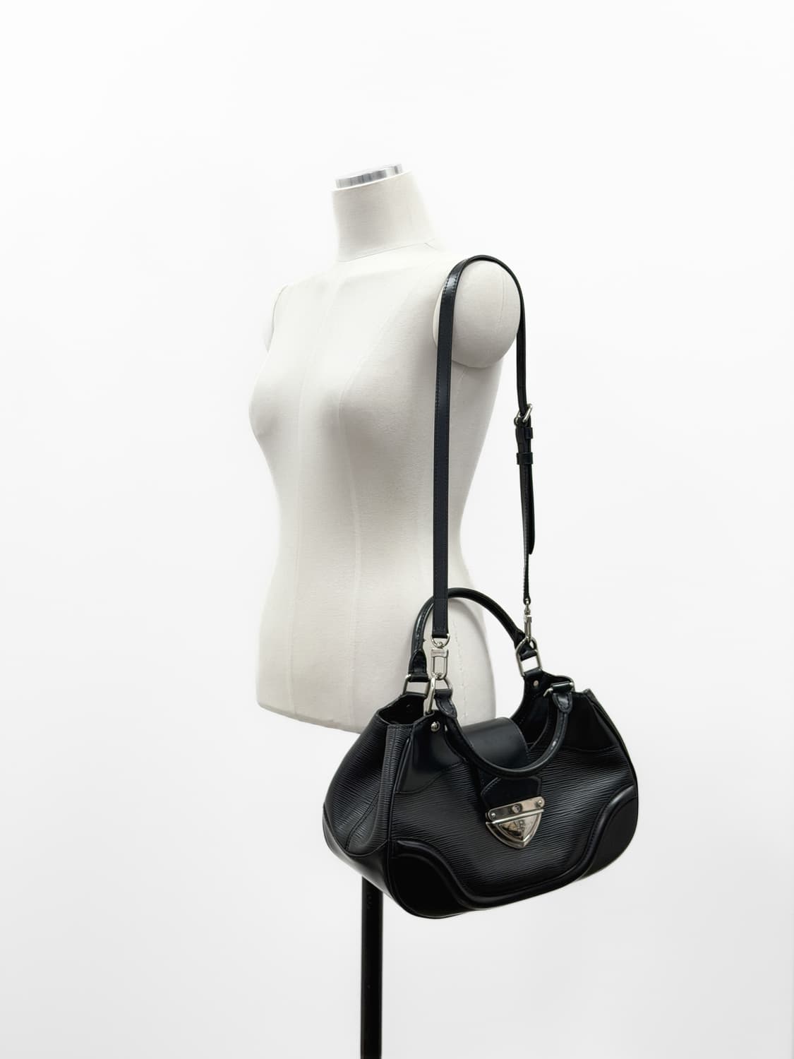 루이비통 에피 삭 몽테뉴 PM 상품이미지3