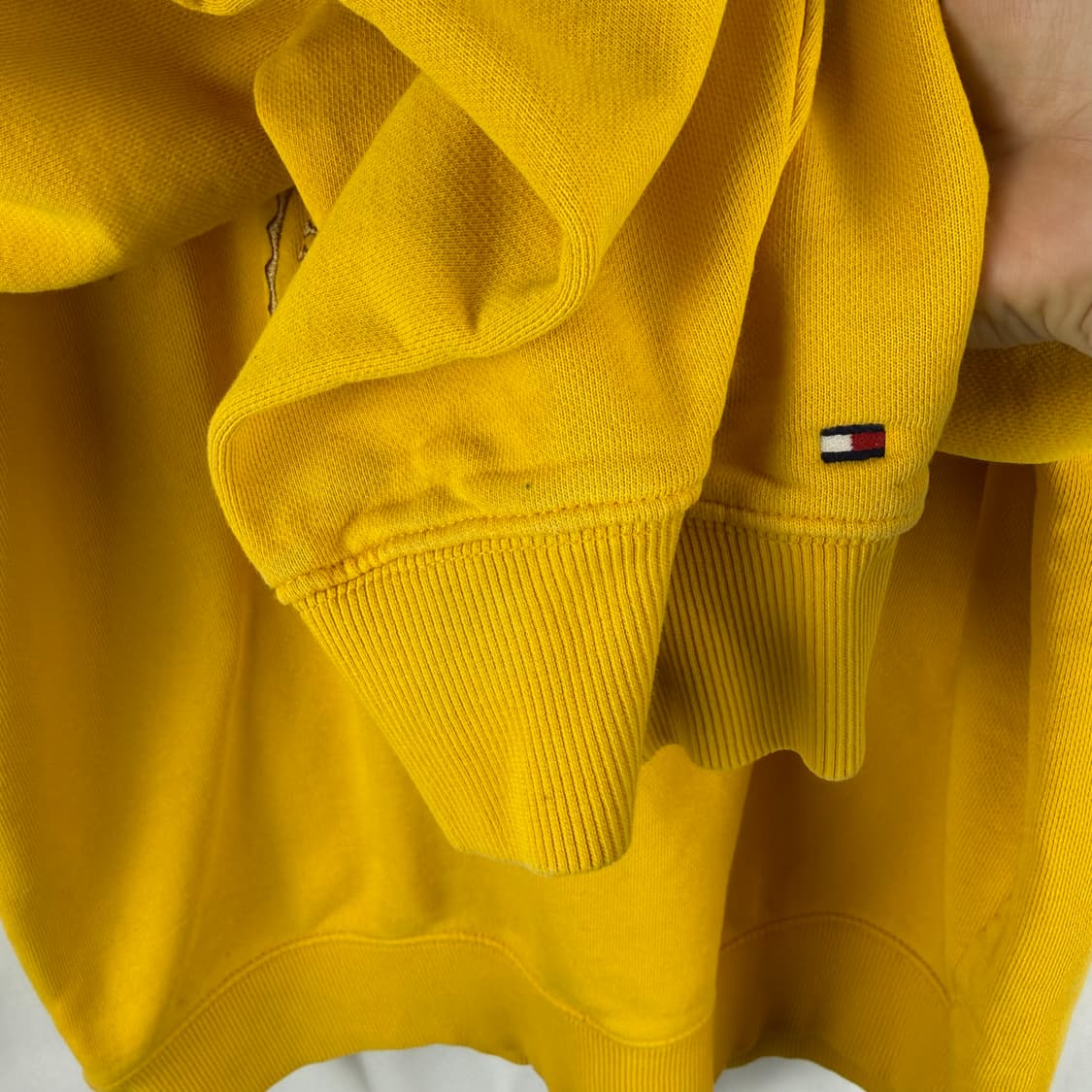 (무료배송)M) 타미힐피거 코튼 오버핏 스트릿 맨투맨 옐로우 상품이미지4
